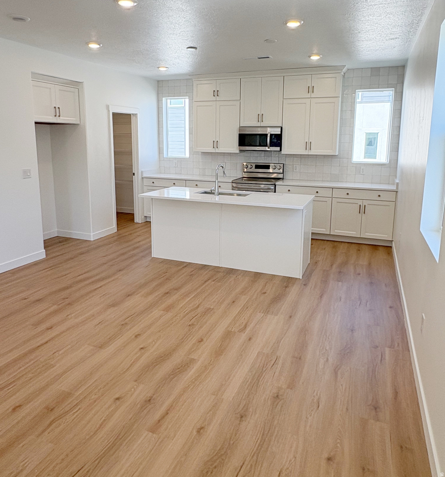 BULLION - Residential