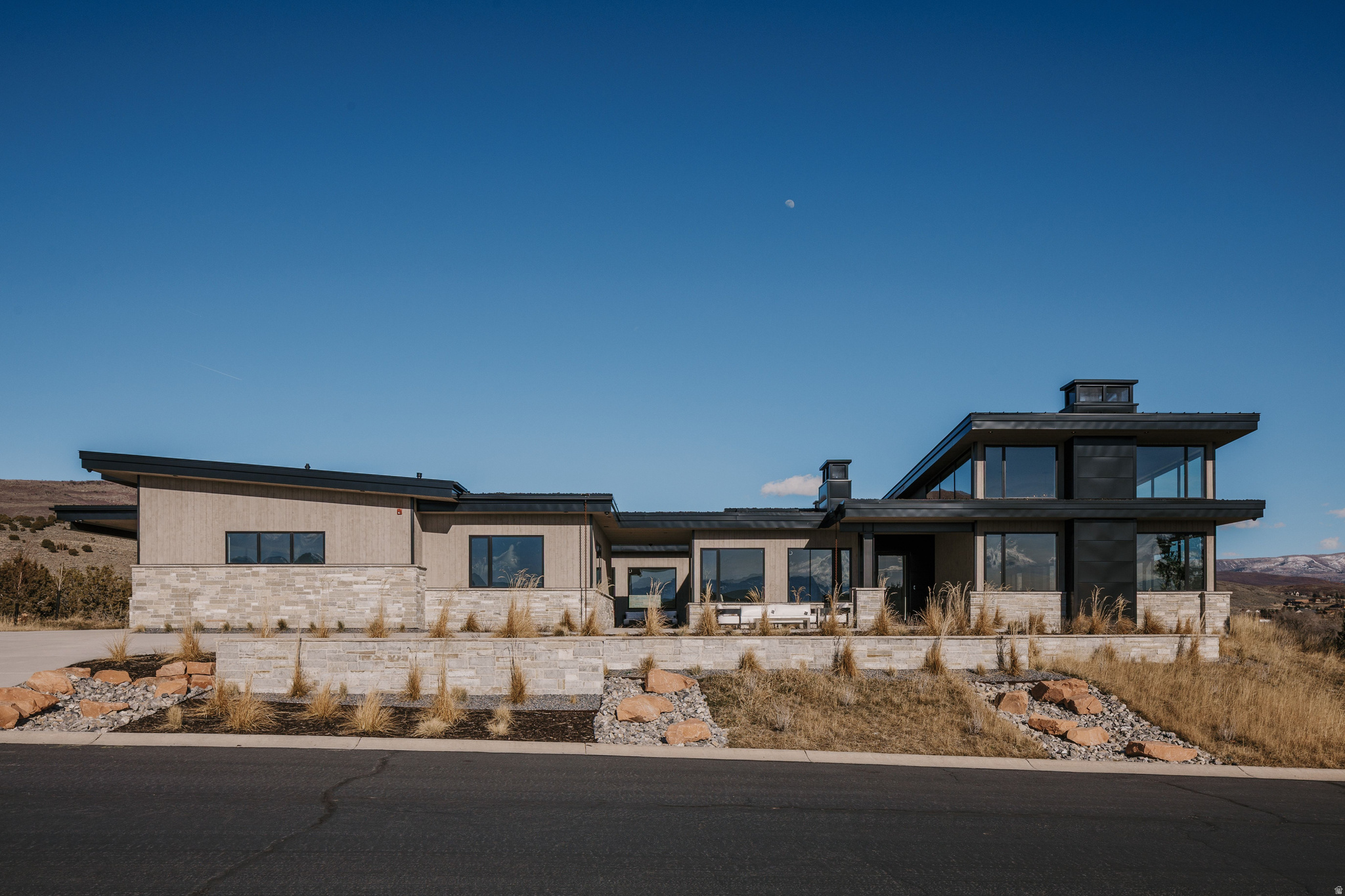 RED LEDGES - Residential