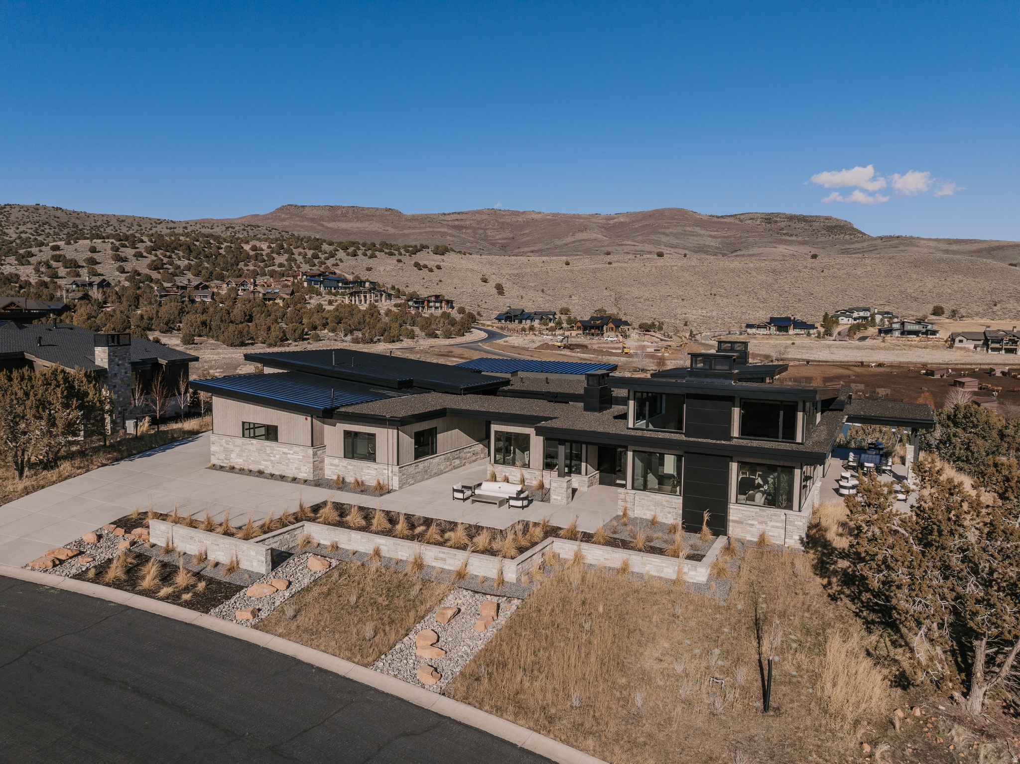 RED LEDGES - Residential