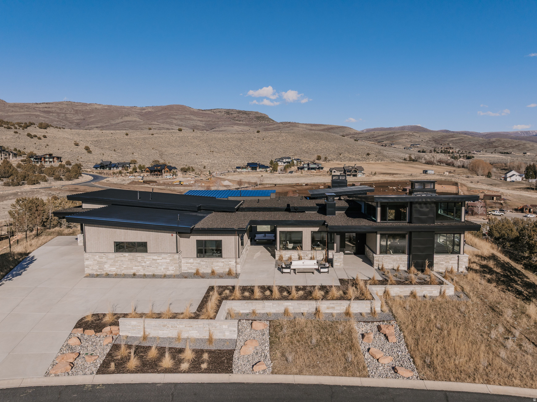 RED LEDGES - Residential