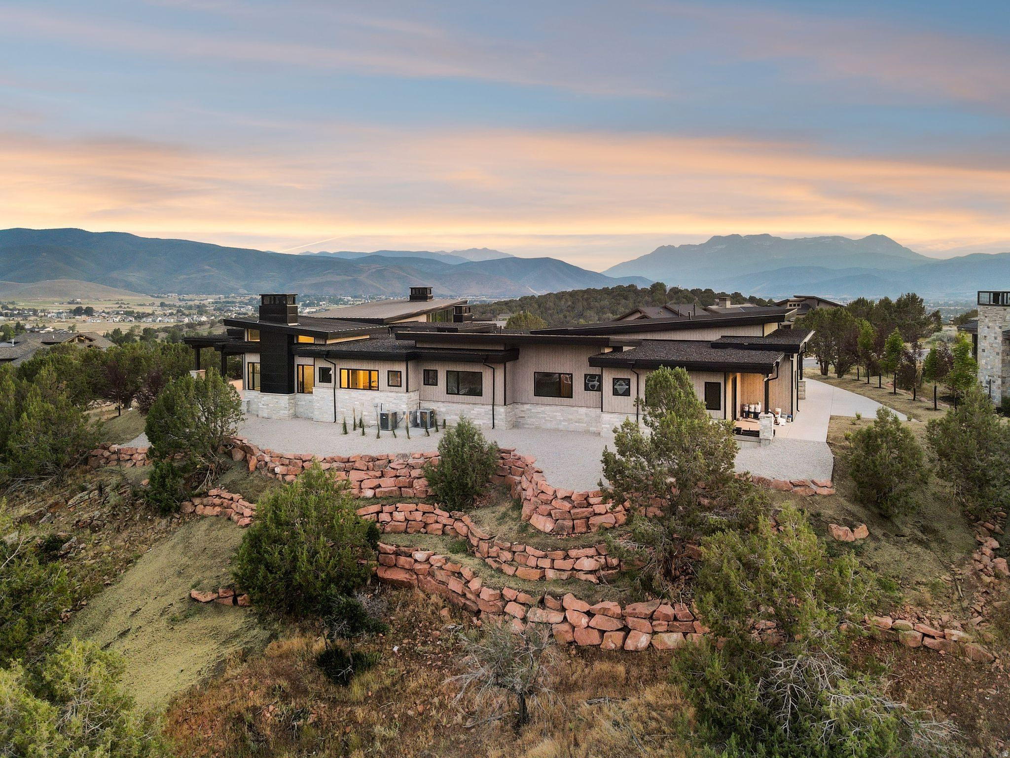 RED LEDGES - Residential