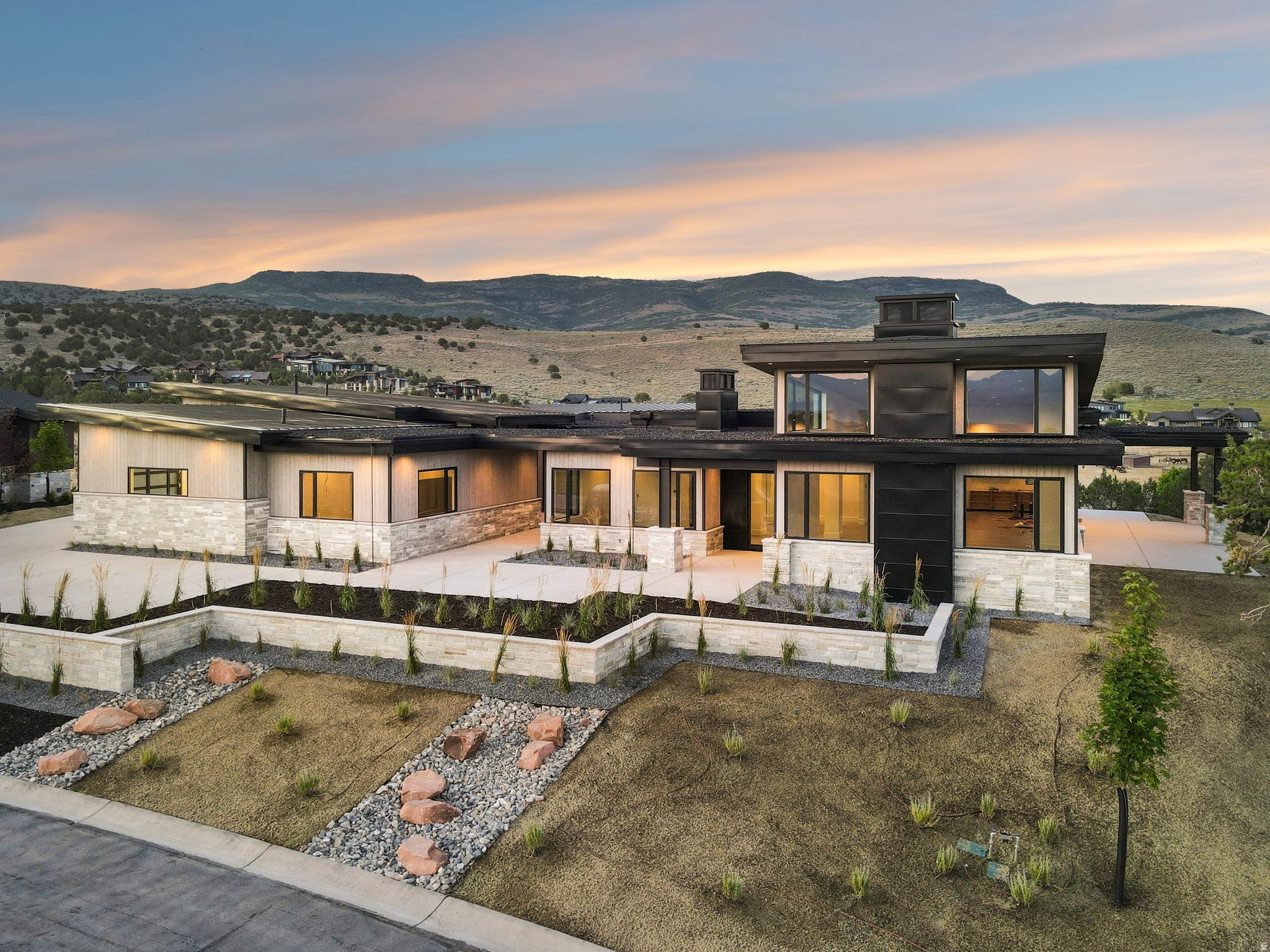 RED LEDGES - Residential