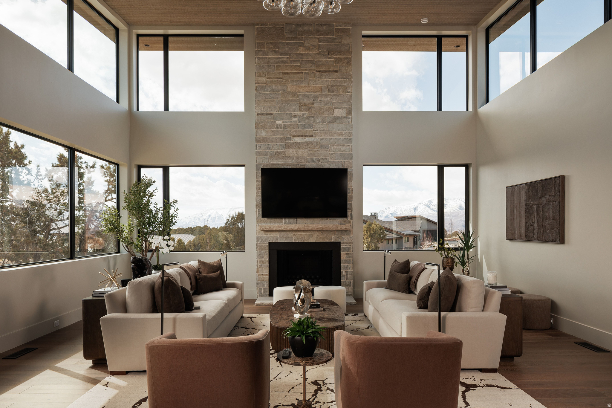 RED LEDGES - Residential