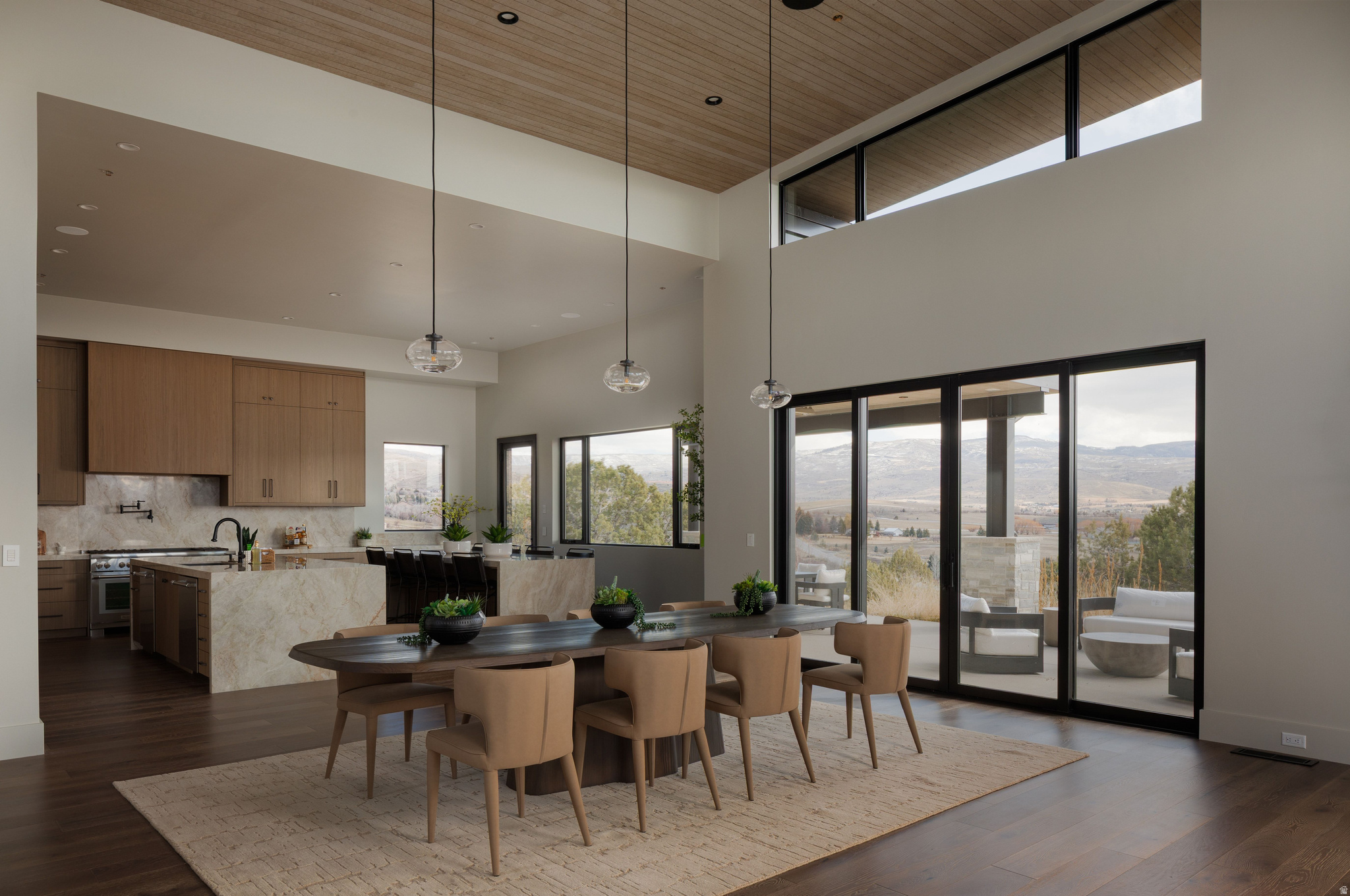 RED LEDGES - Residential