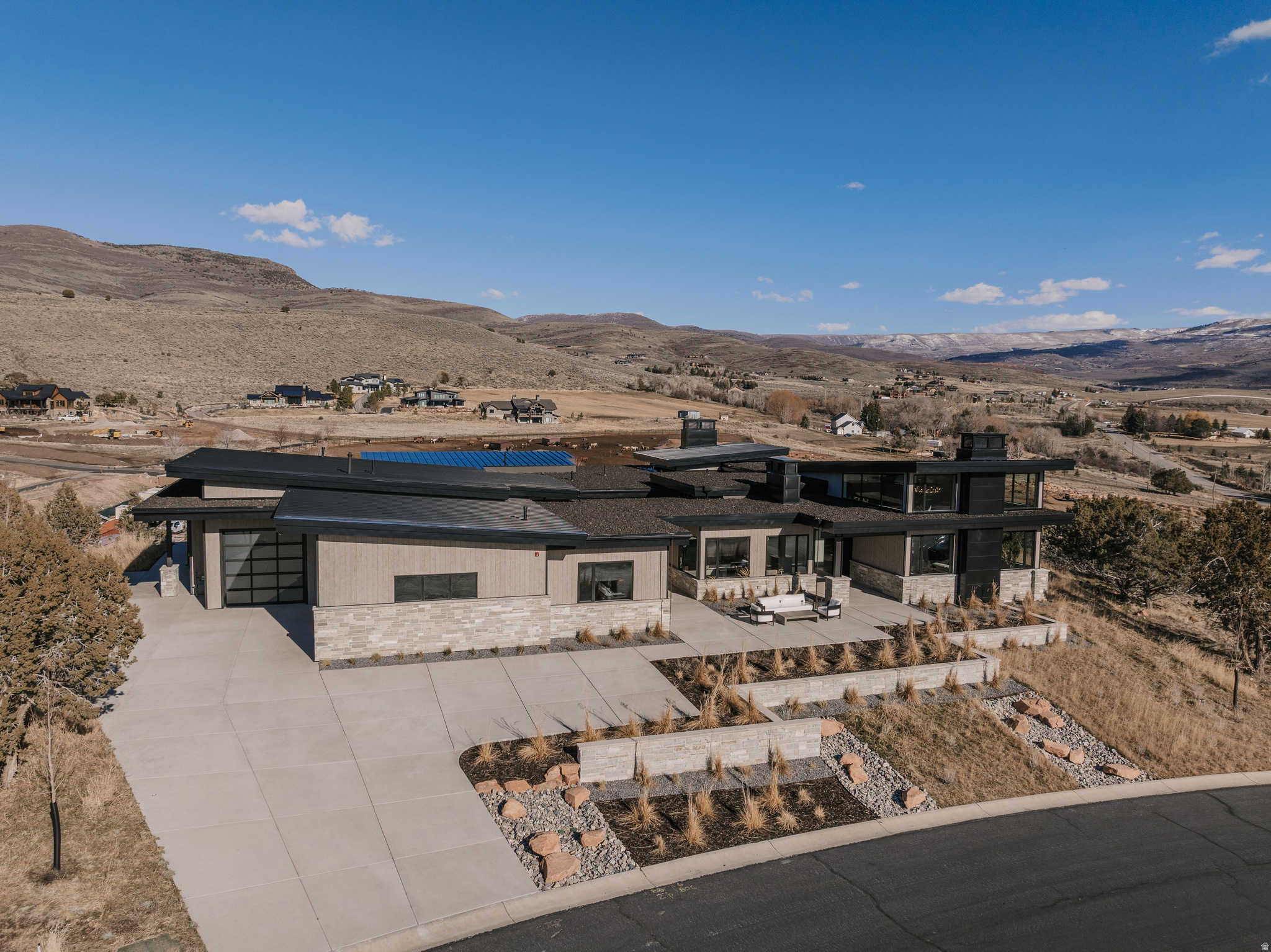 RED LEDGES - Residential