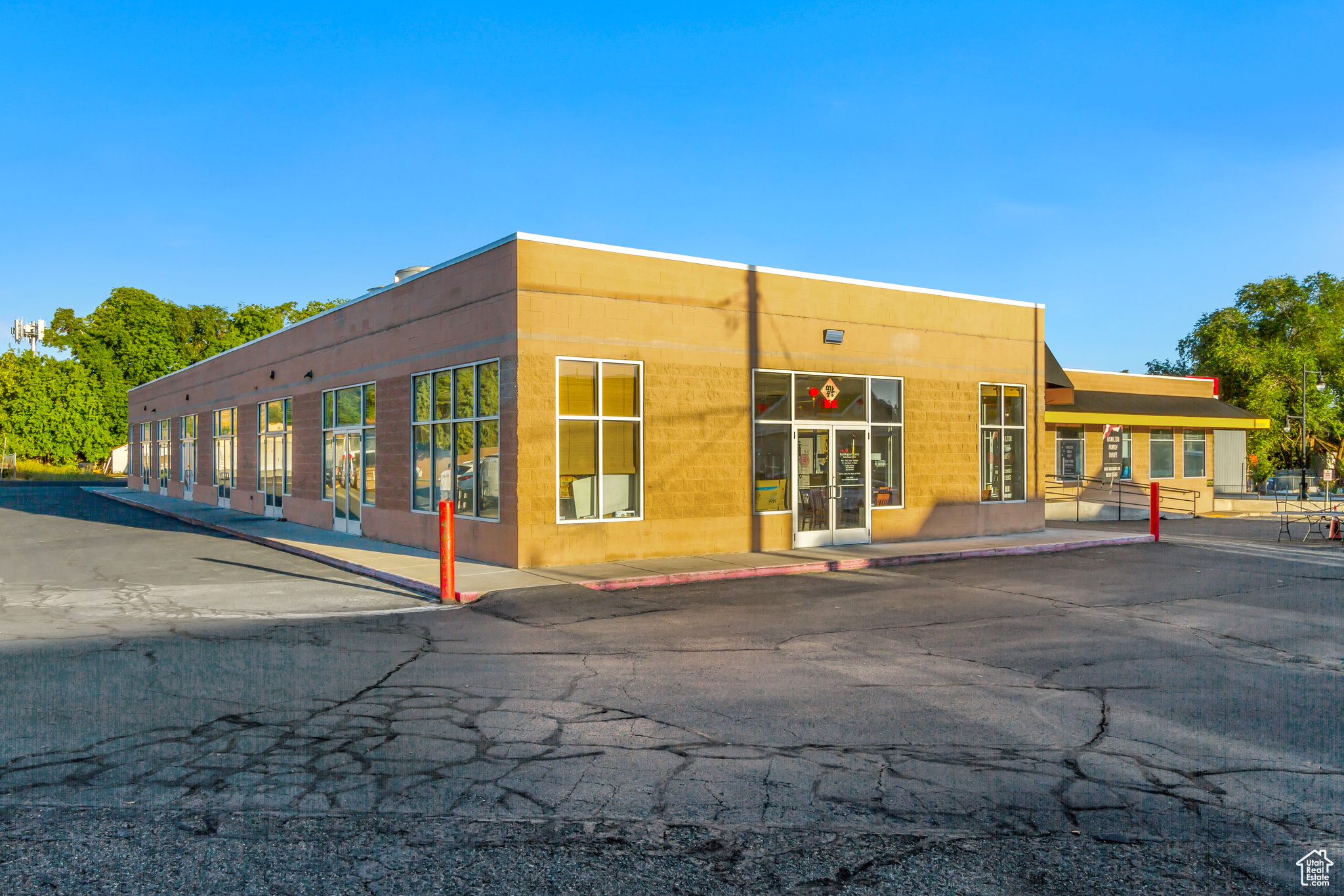 OQUIRRH HILLS SUB - Commercial Sale