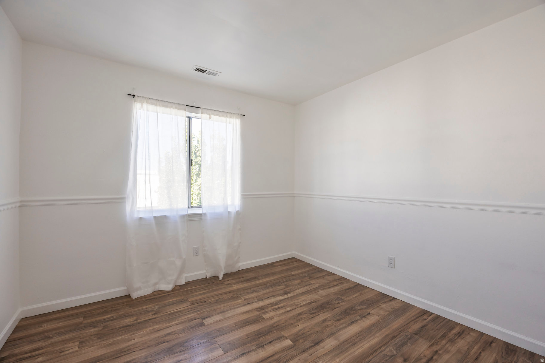 OAK MEADOWS - Residential