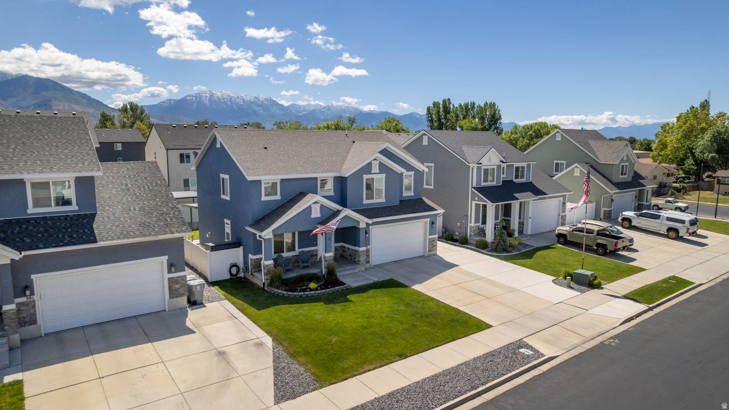 LOEFLER PARK TWIN HO - Residential