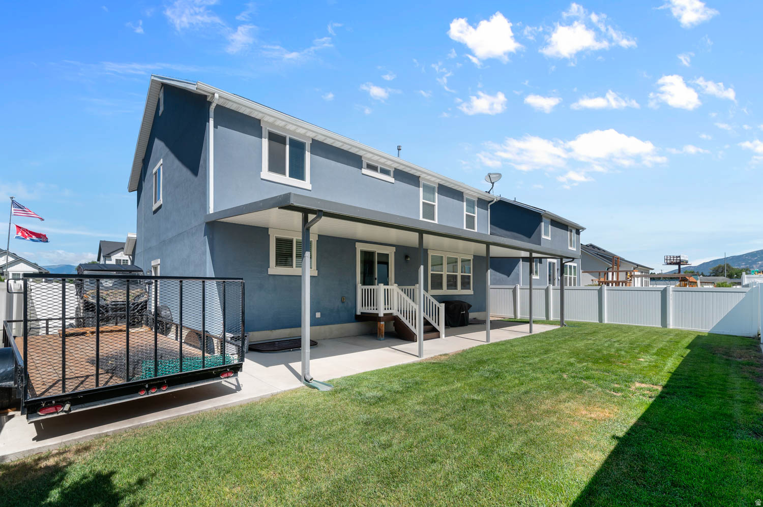 LOEFLER PARK TWIN HO - Residential