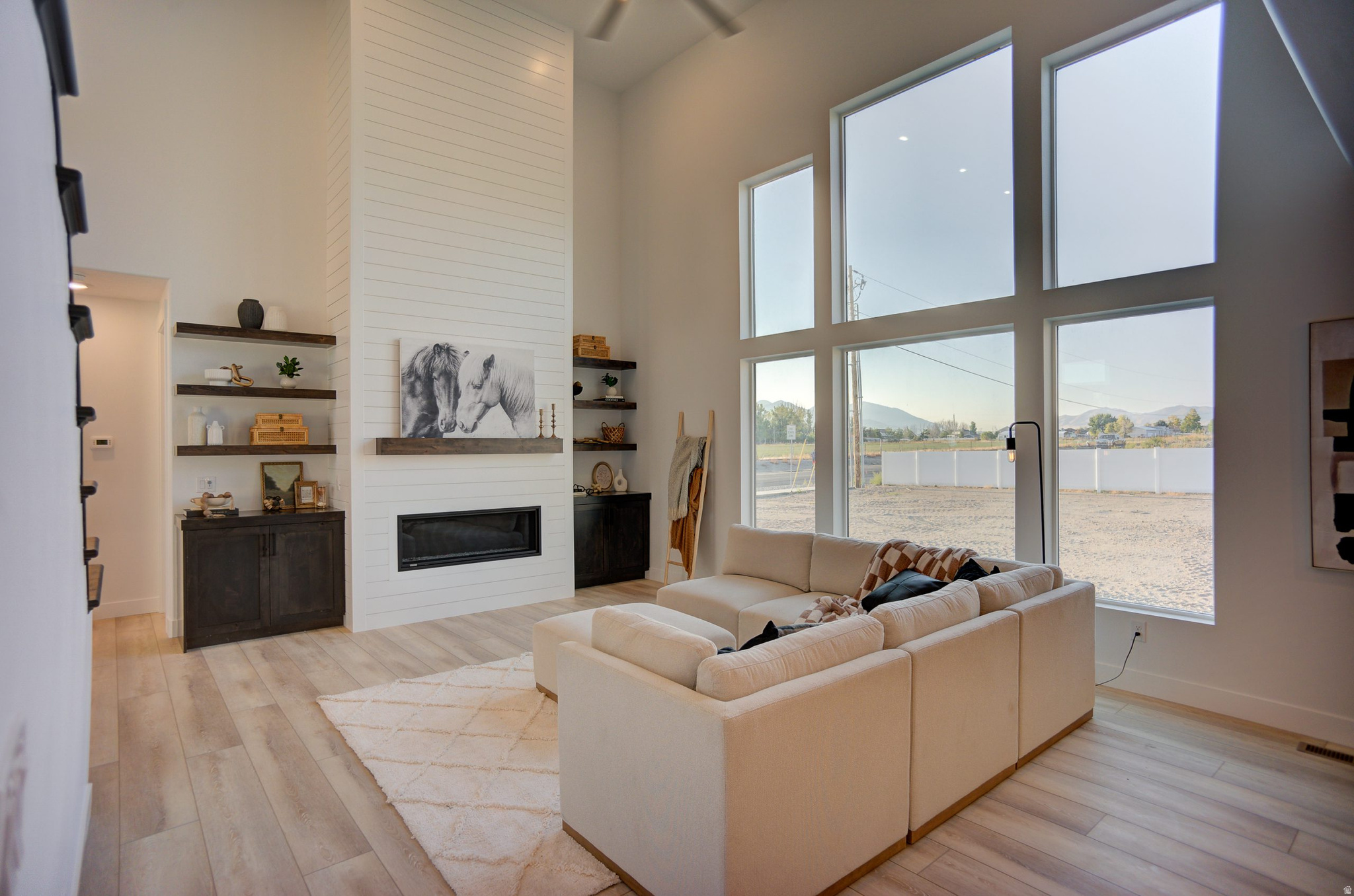MAJESTIC VIEW - Residential