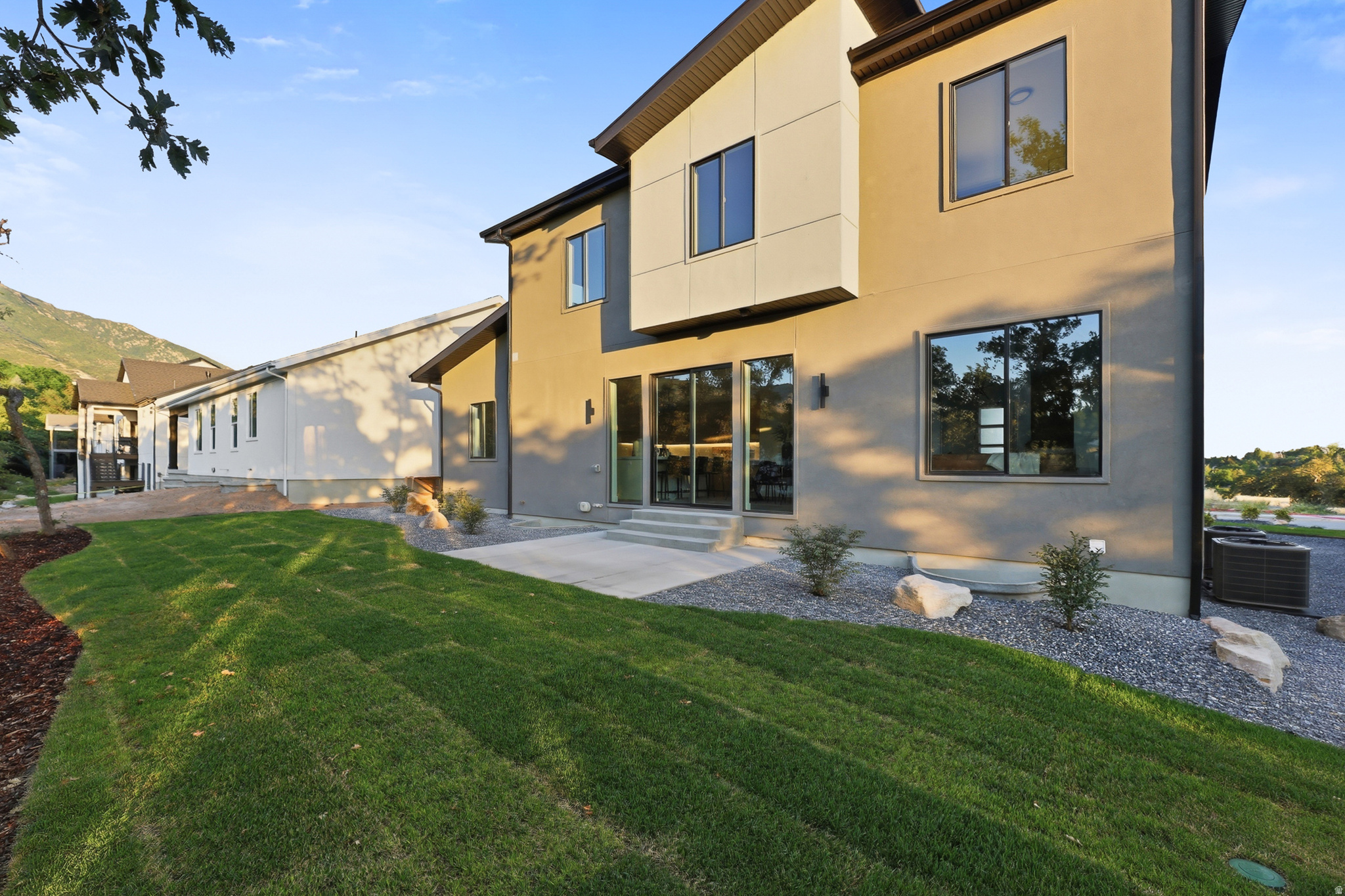SUNSET RIDGE - Residential