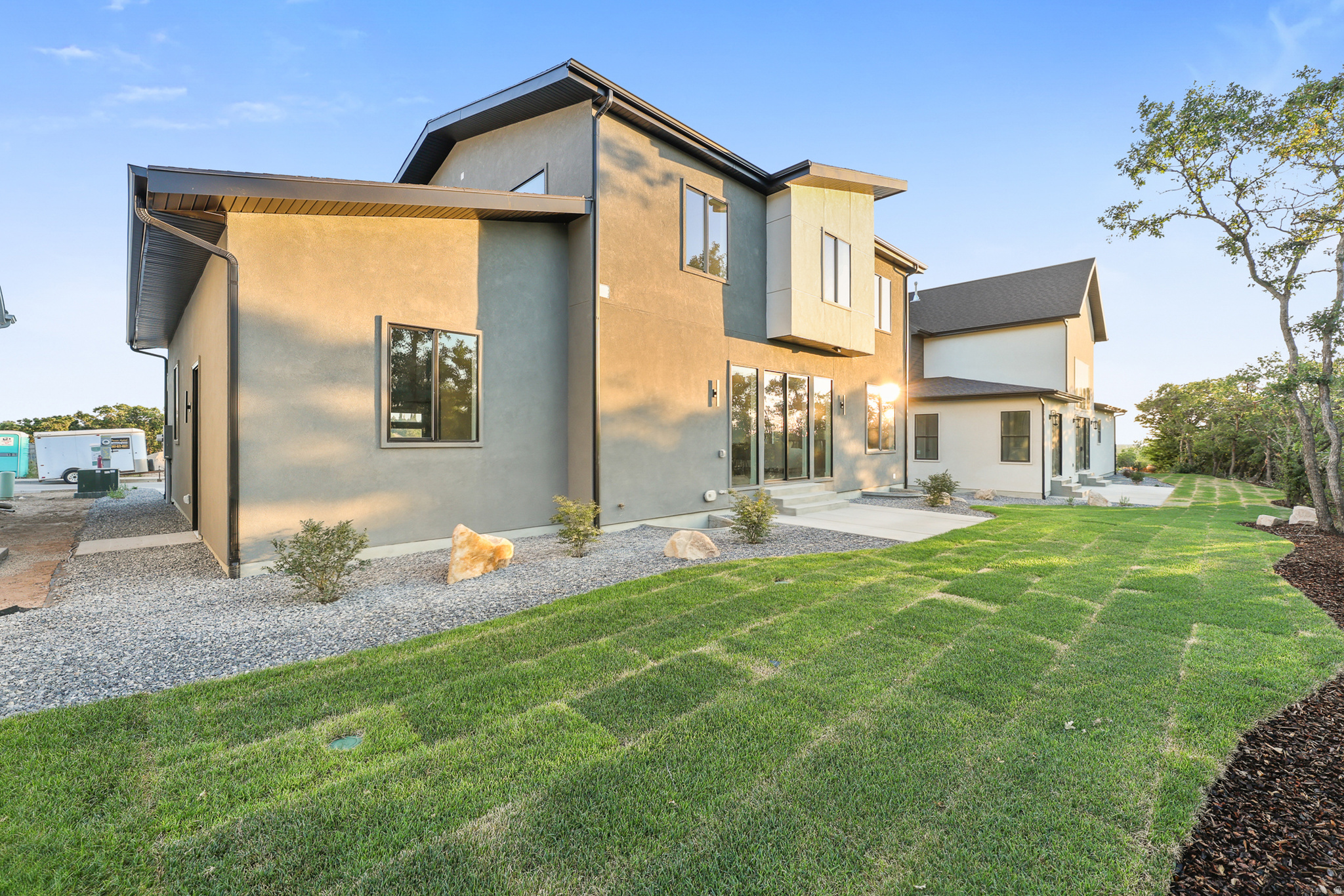 SUNSET RIDGE - Residential