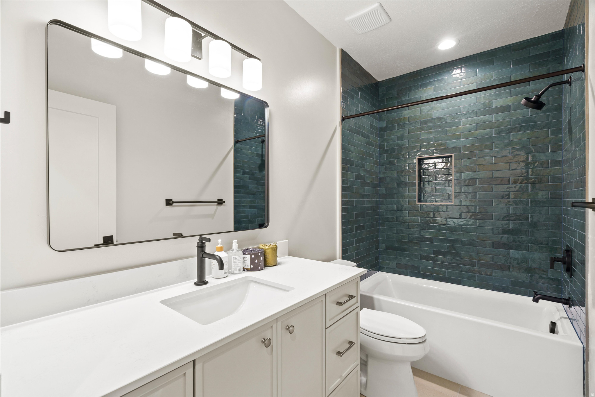 NORTHHNAPTON ESTATES SUBDIVISION - Residential