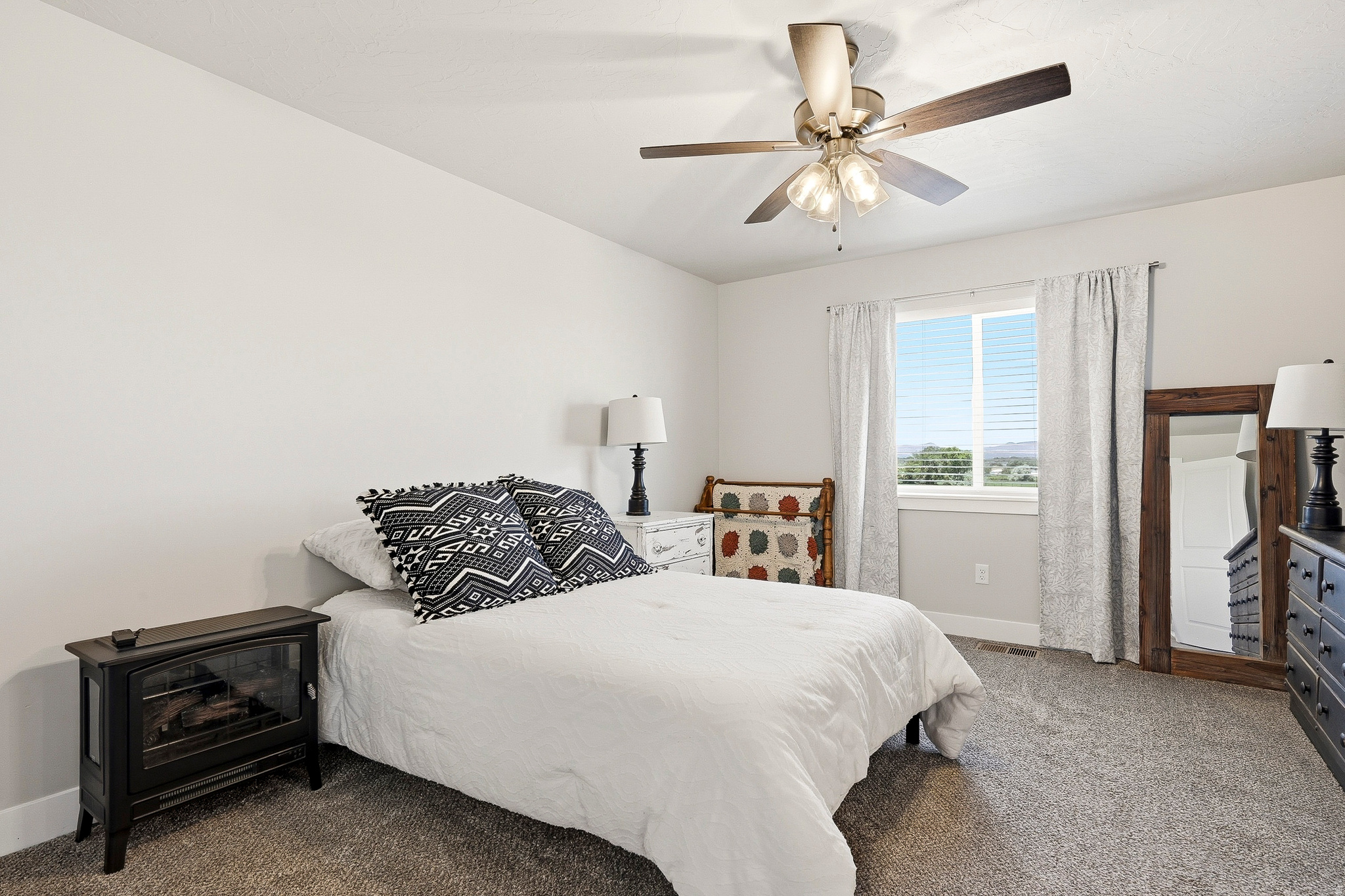 CEDAR BEND - Residential
