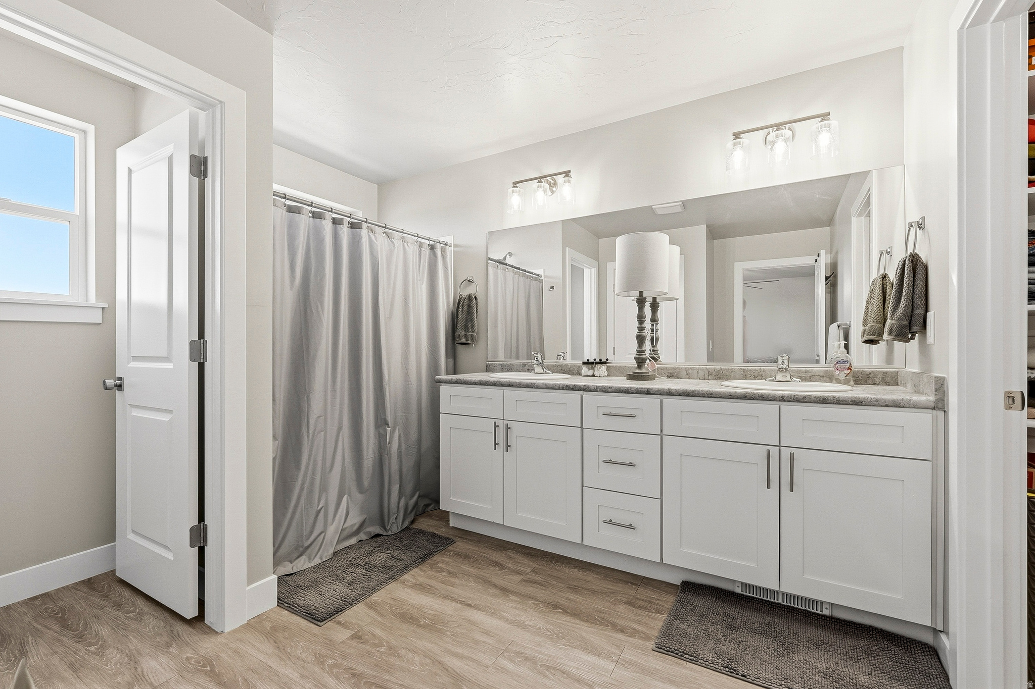 CEDAR BEND - Residential
