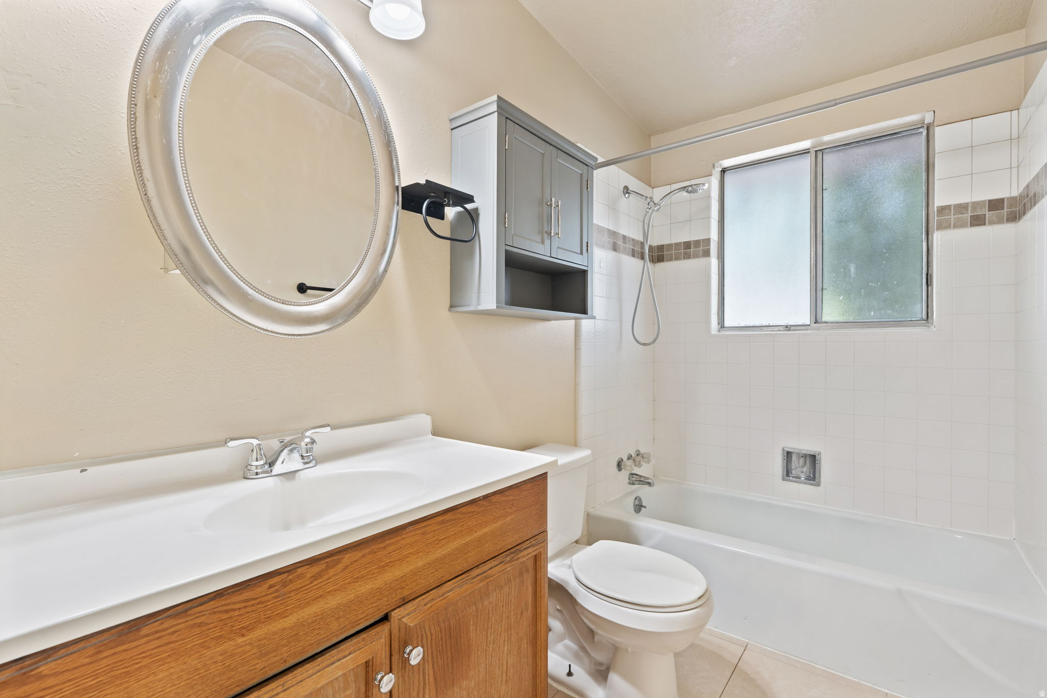 ASHWOOD CONDOMINIUMS - Residential