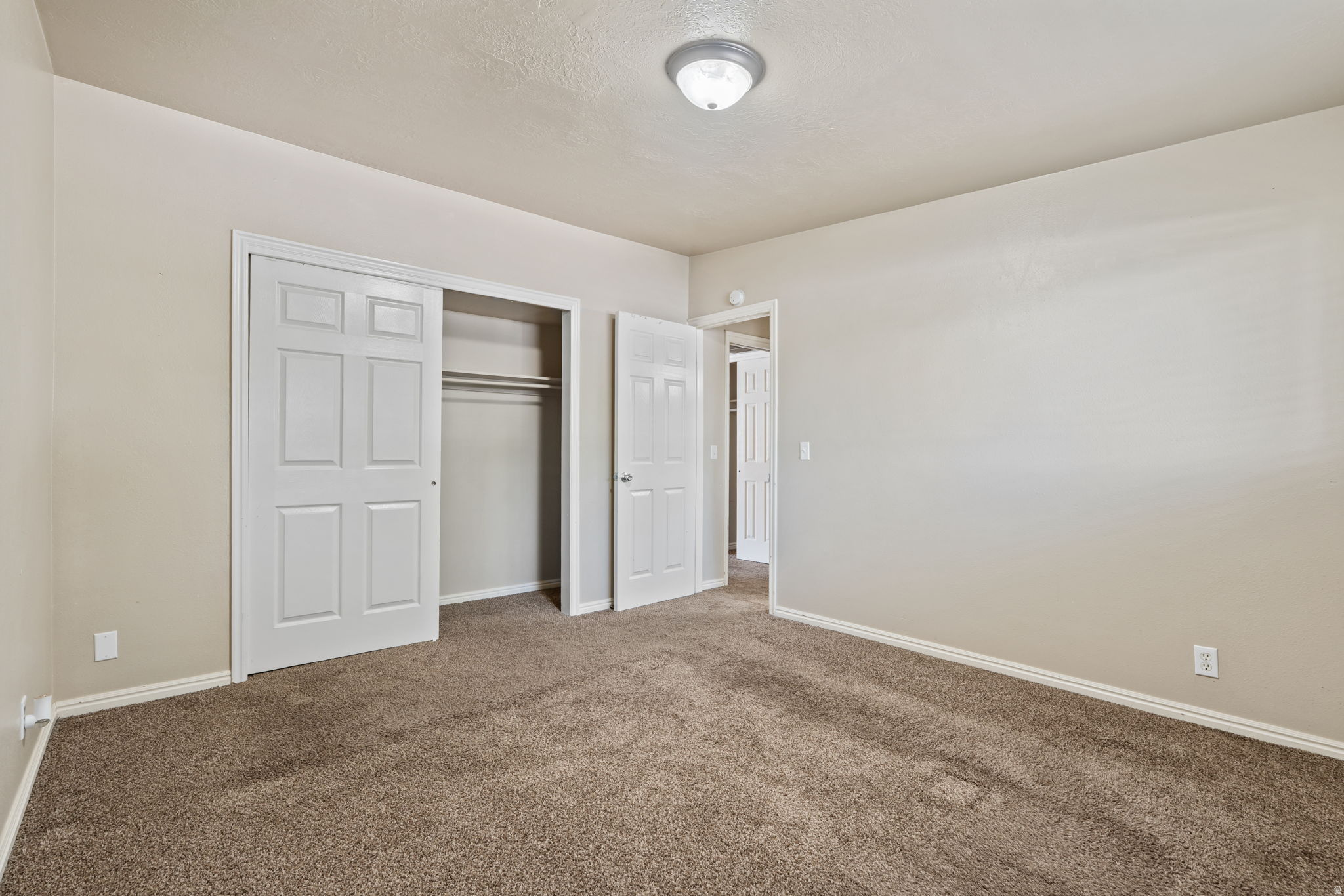 ASHWOOD CONDOMINIUMS - Residential
