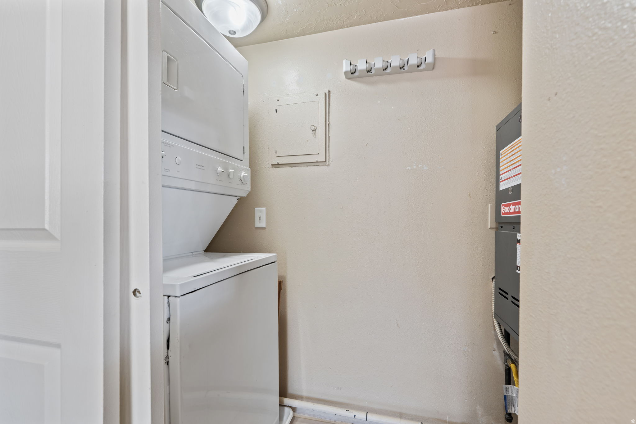ASHWOOD CONDOMINIUMS - Residential