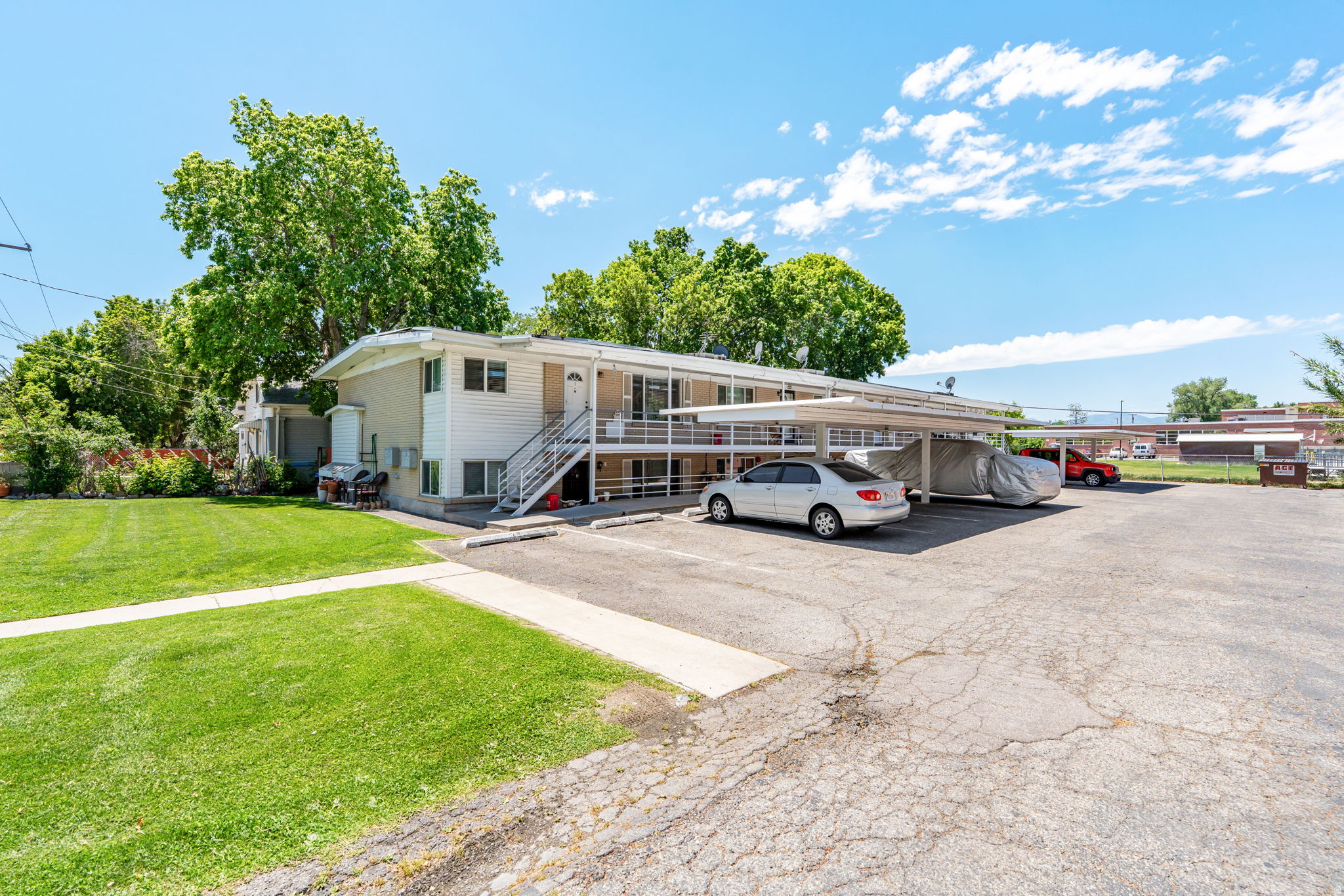 ASHWOOD CONDOMINIUMS - Residential