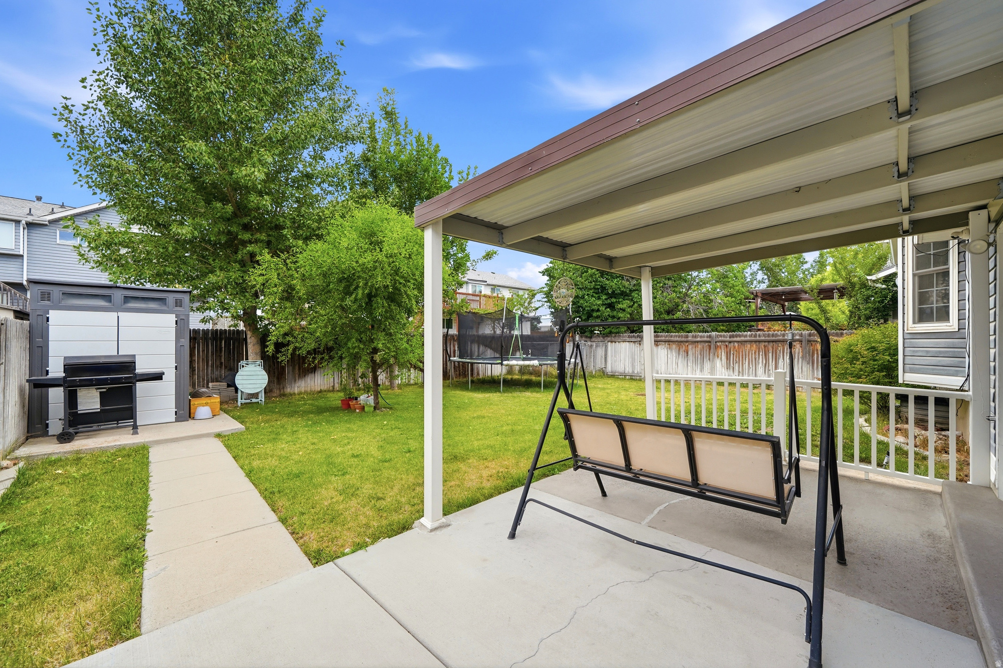 BROADMOOR ESTATES - Residential
