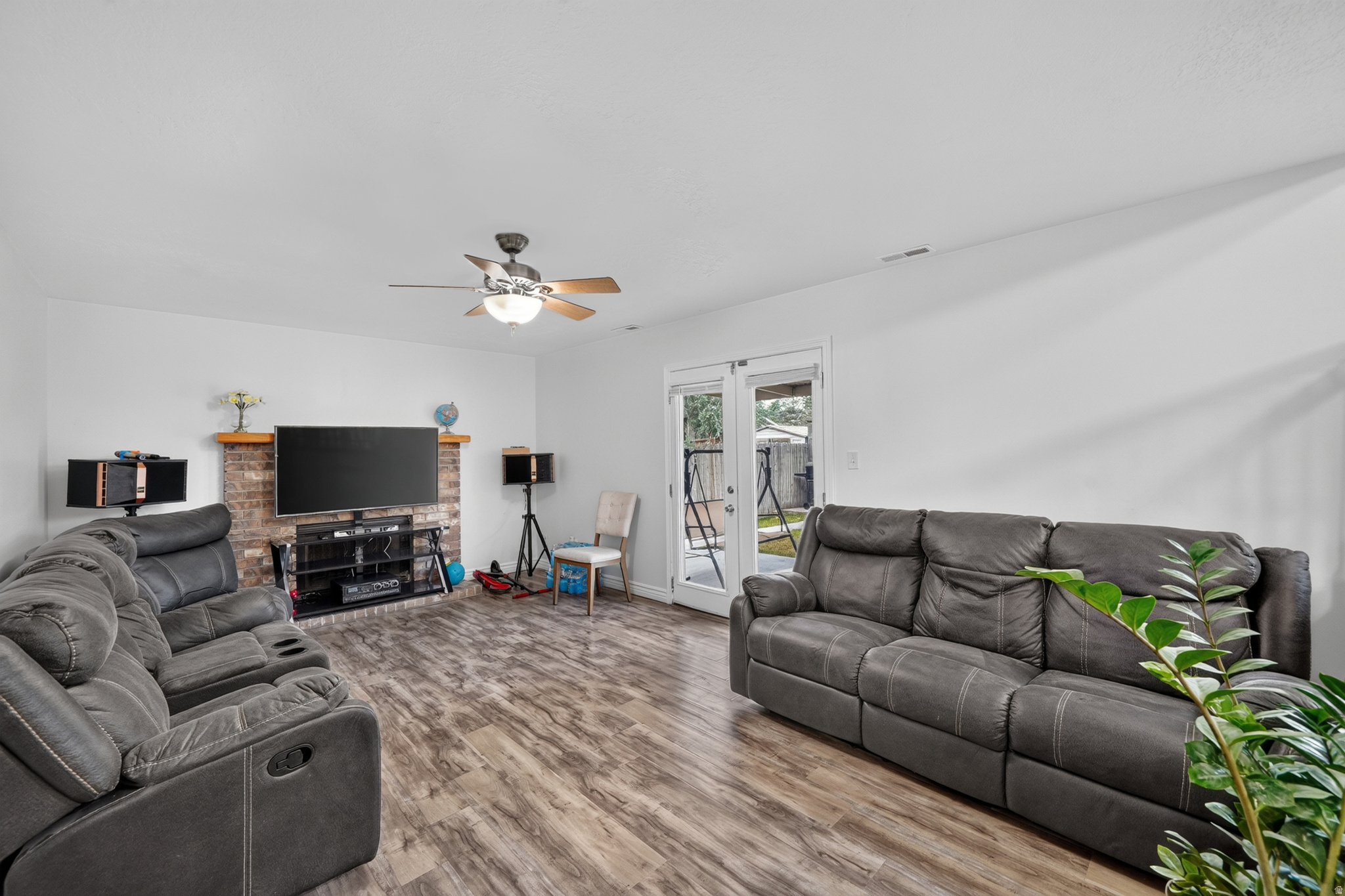 BROADMOOR ESTATES - Residential