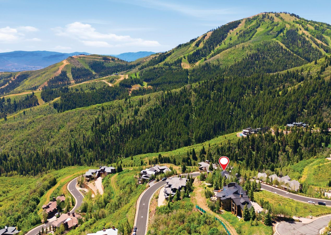 DEER CREST ESTATES - Residential