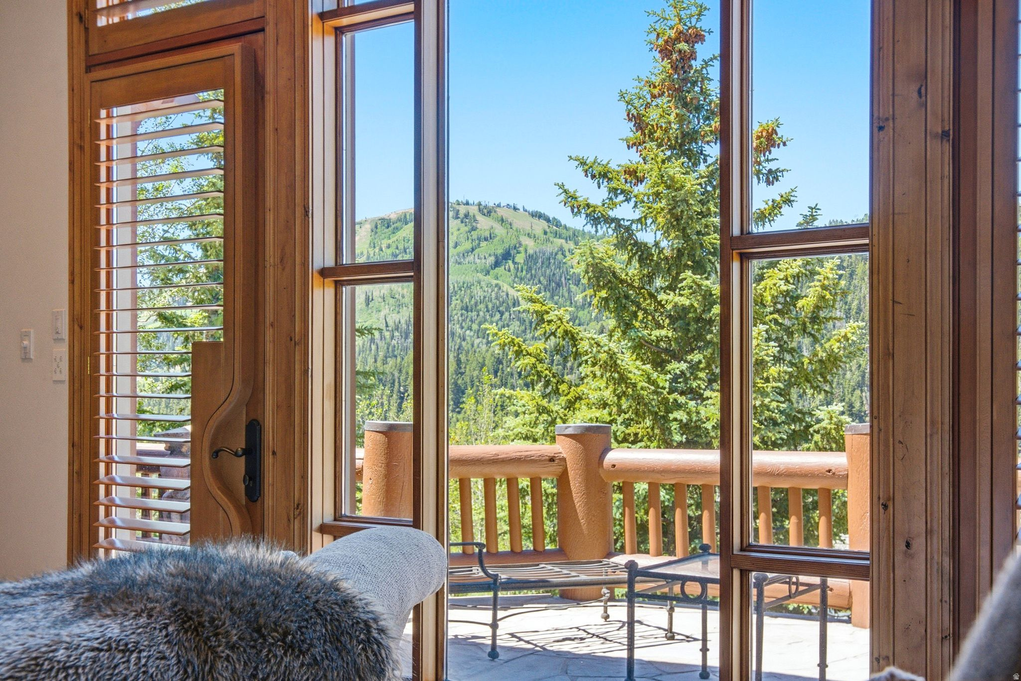 DEER CREST ESTATES - Residential