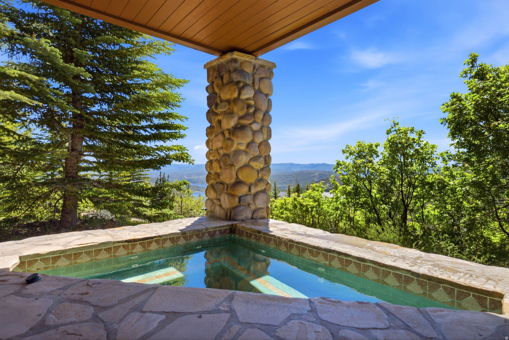 DEER CREST ESTATES - Residential
