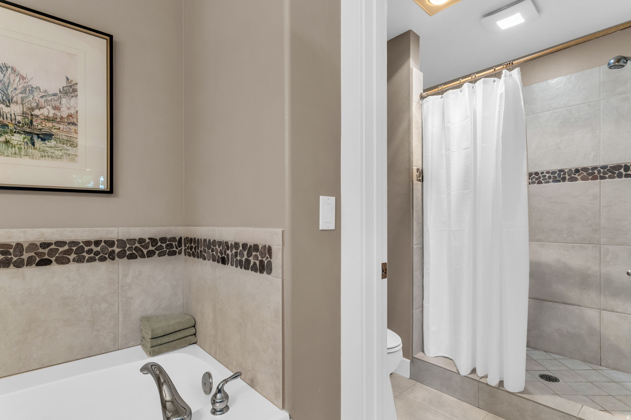 HIGHLAND TOWN CENTER MEADOWS - Residential