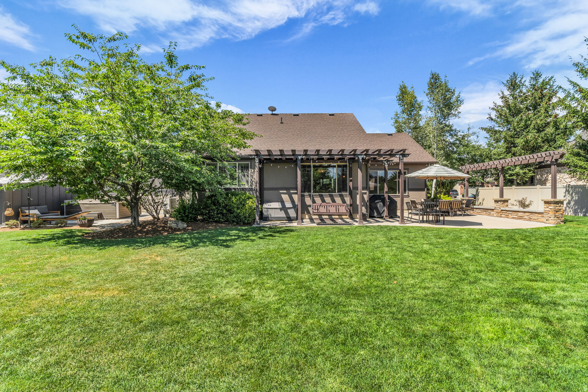 HIGHLAND TOWN CENTER MEADOWS - Residential