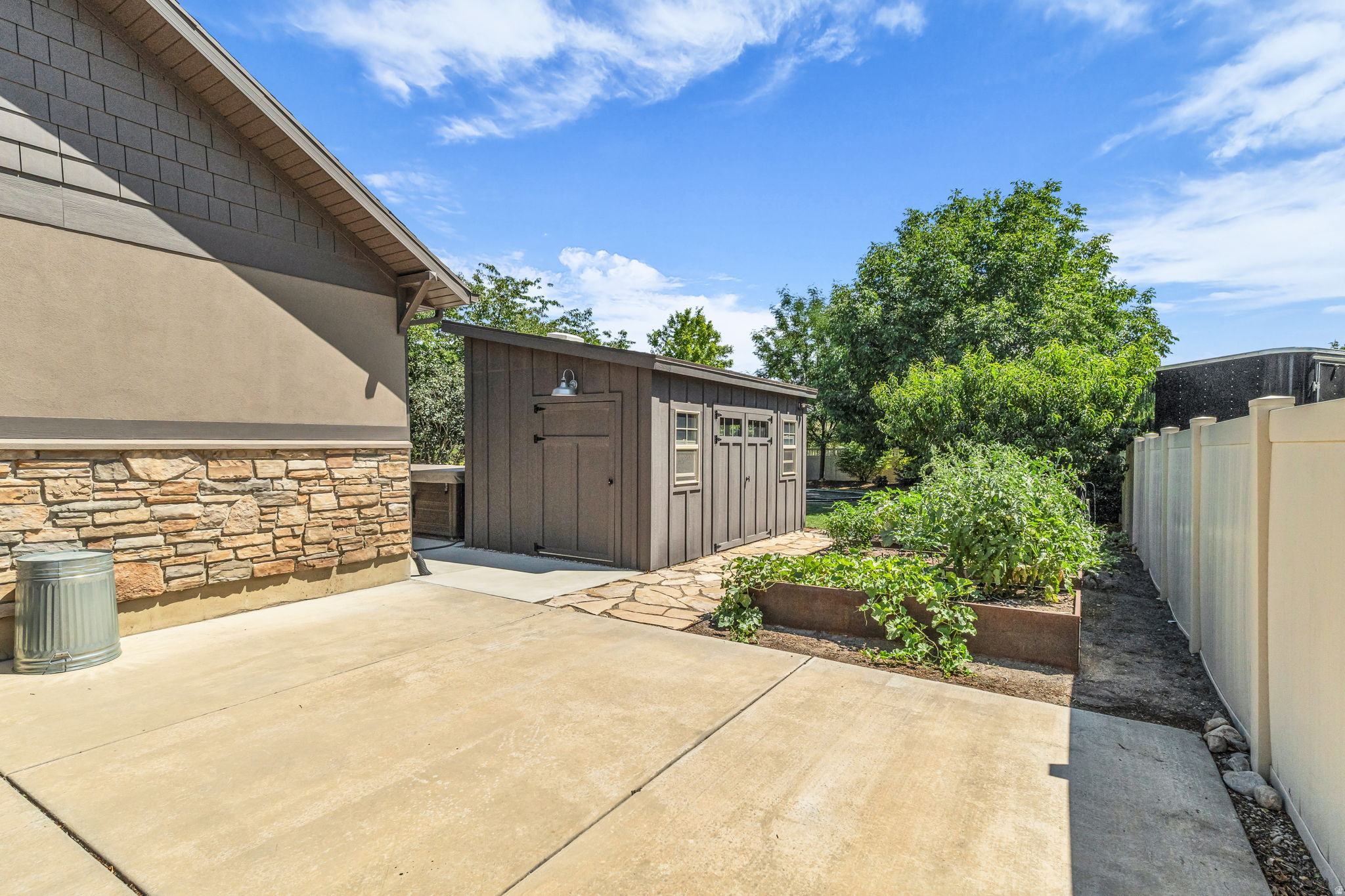 HIGHLAND TOWN CENTER MEADOWS - Residential