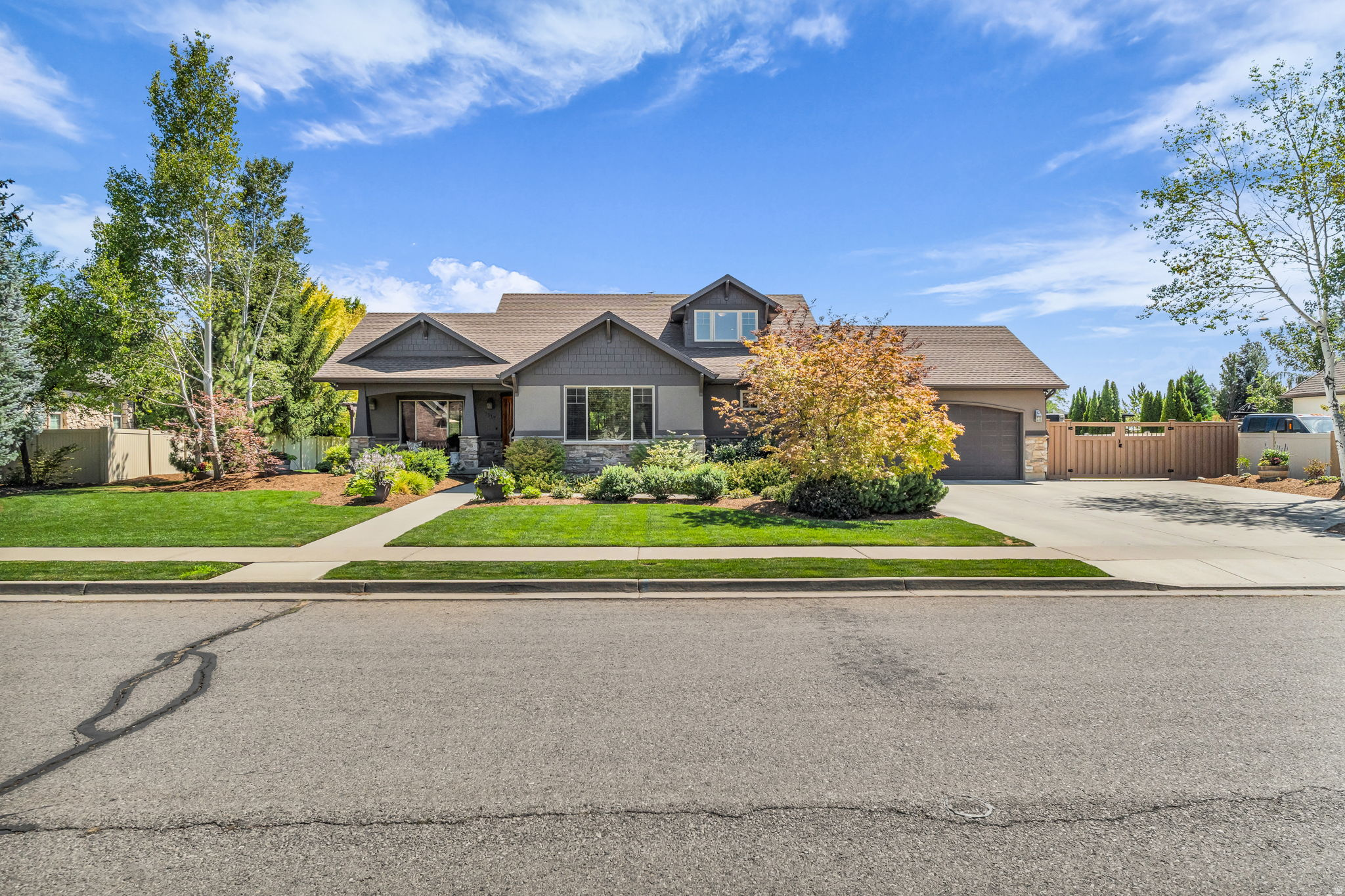 HIGHLAND TOWN CENTER MEADOWS - Residential