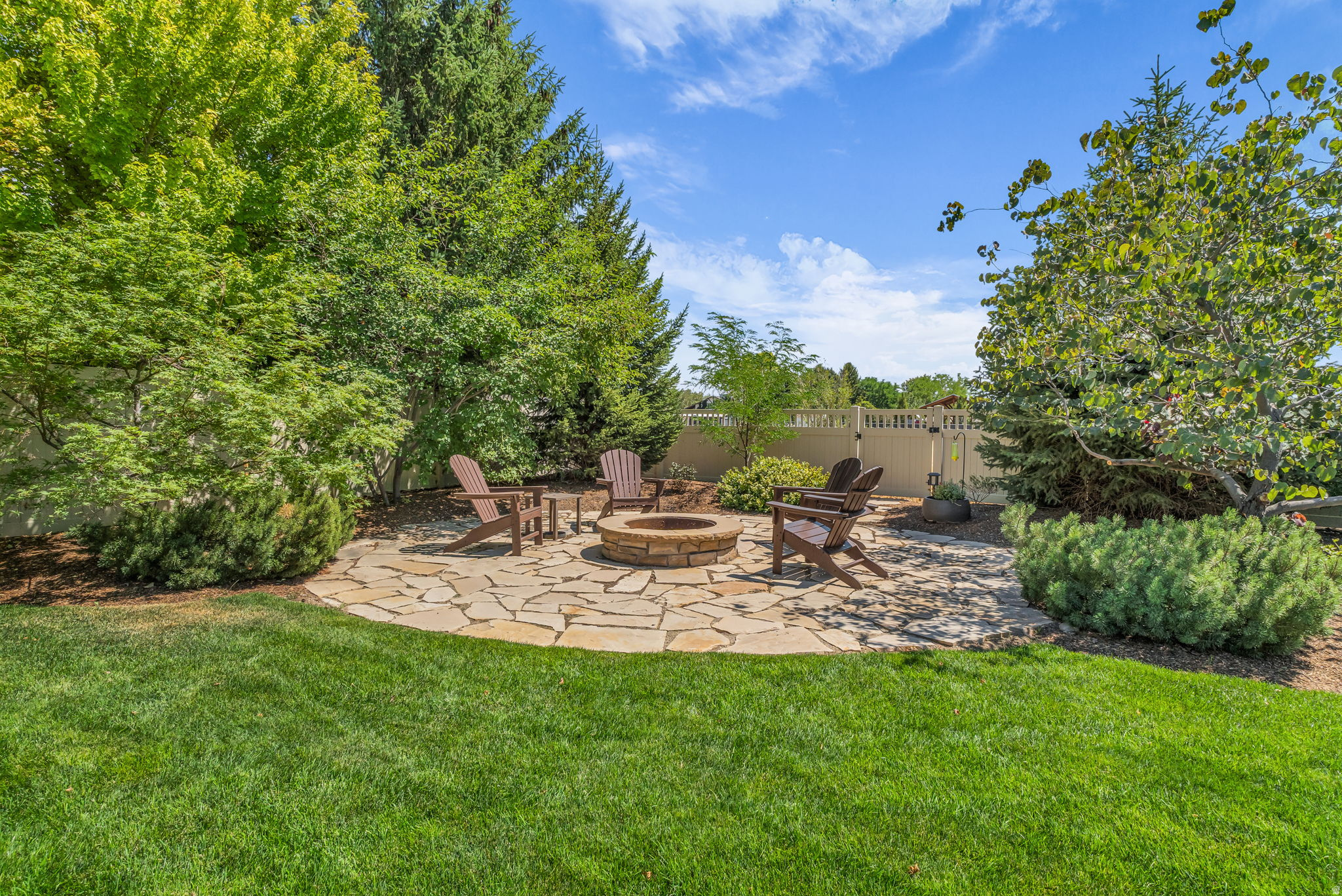 HIGHLAND TOWN CENTER MEADOWS - Residential