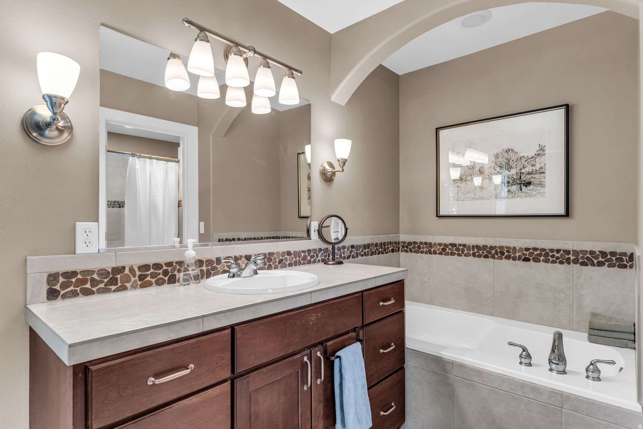 HIGHLAND TOWN CENTER MEADOWS - Residential