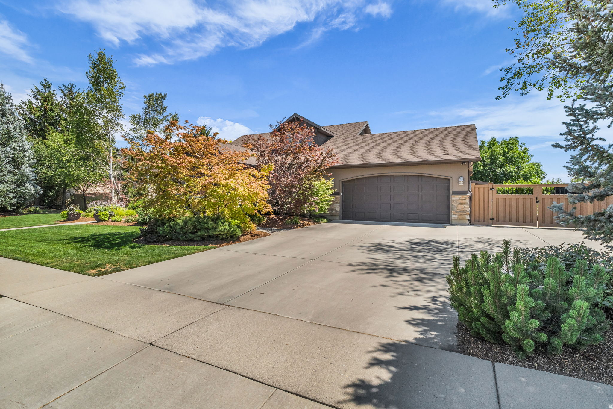HIGHLAND TOWN CENTER MEADOWS - Residential