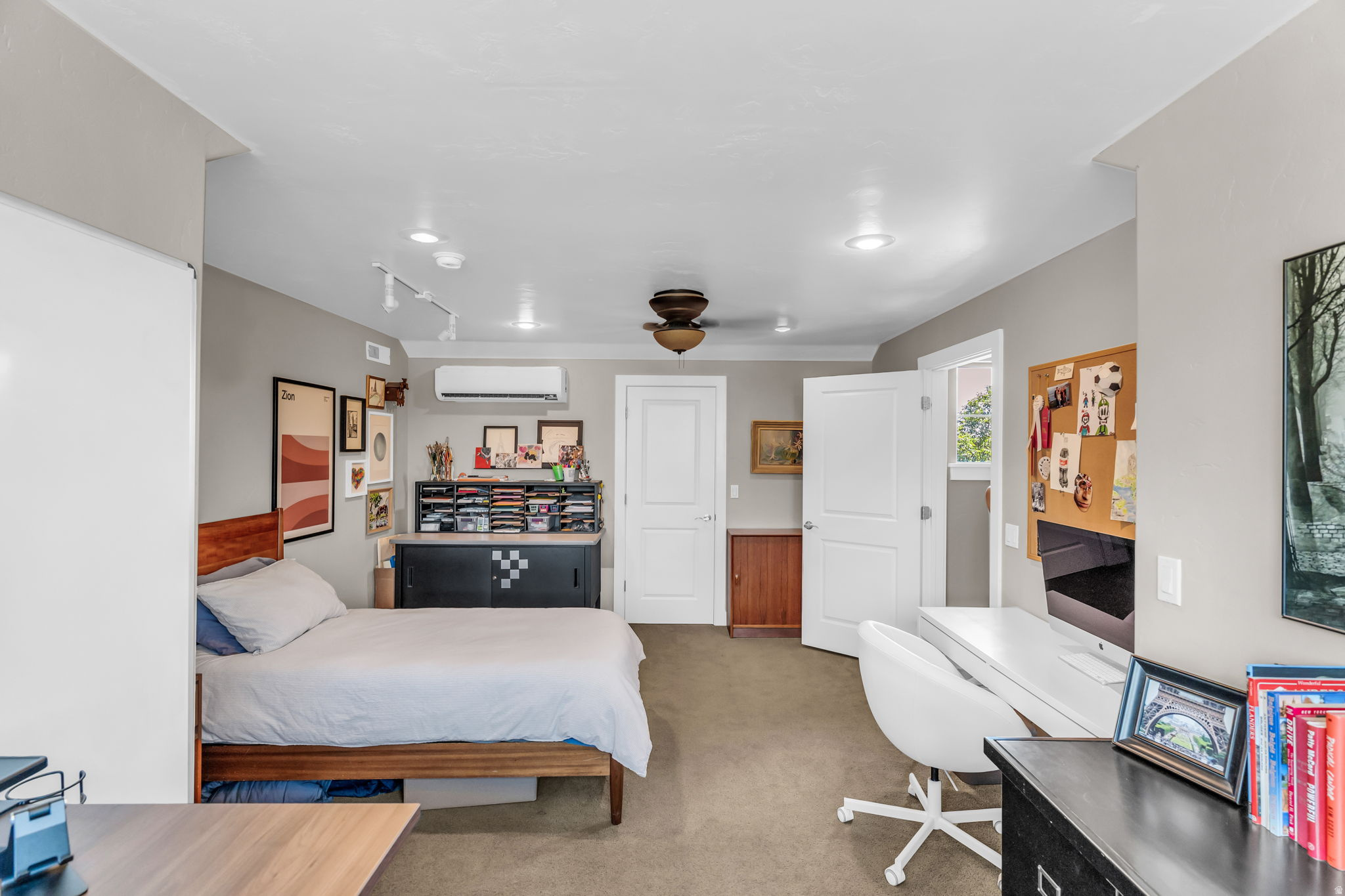 HIGHLAND TOWN CENTER MEADOWS - Residential