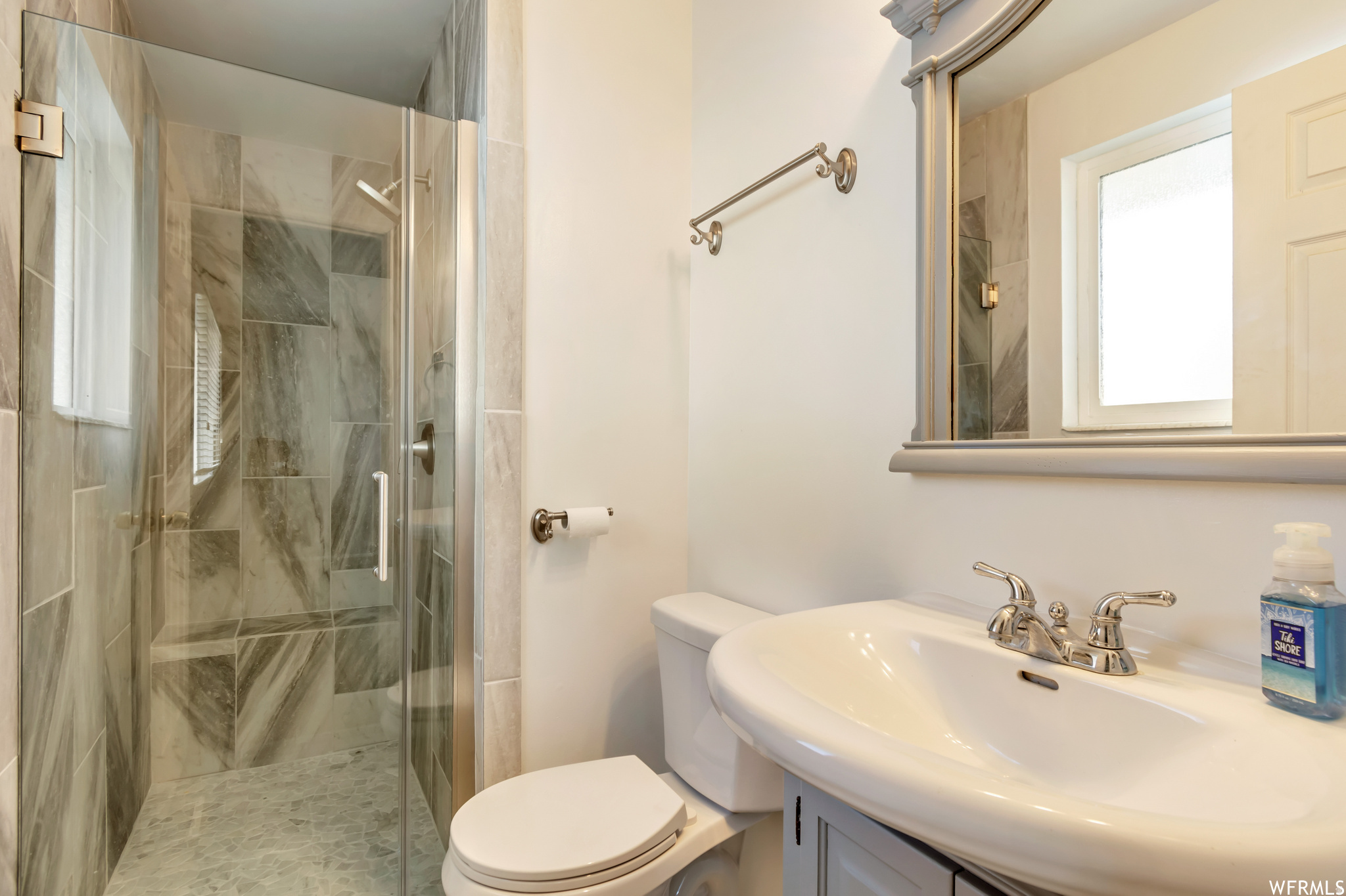 LAKEVIEW ESTATES - Residential