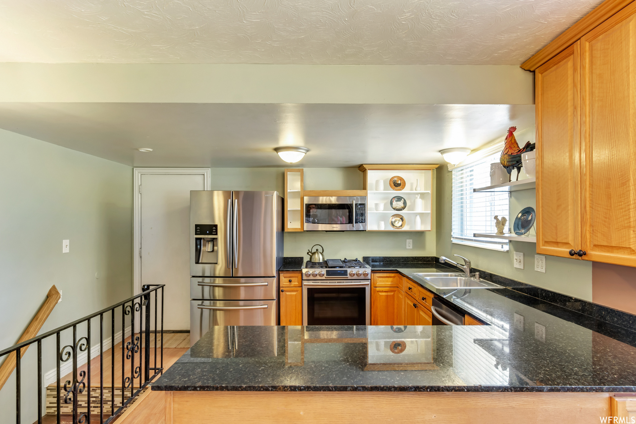LAKEVIEW ESTATES - Residential