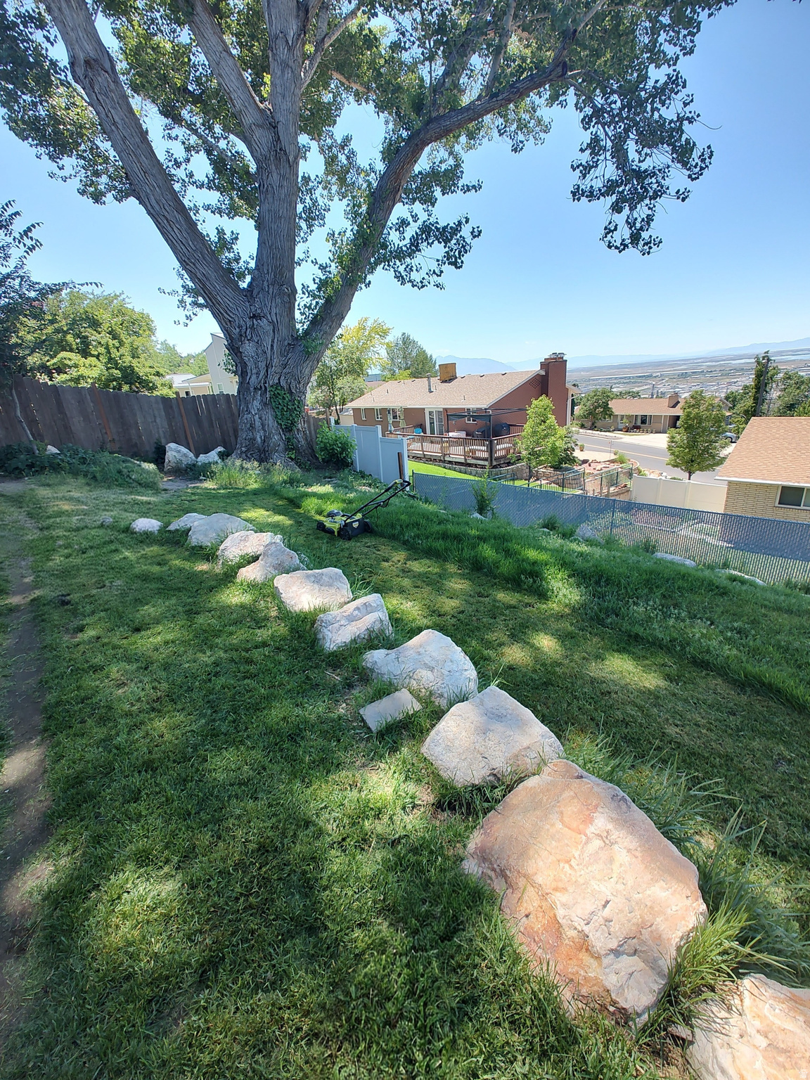 LAKEVIEW ESTATES - Residential