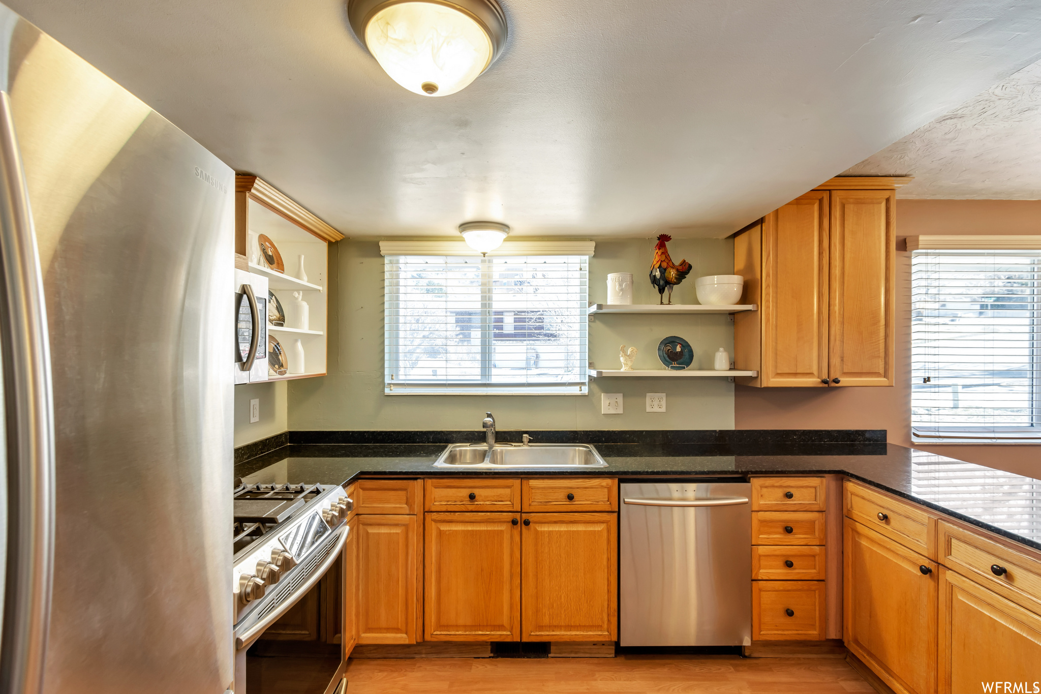 LAKEVIEW ESTATES - Residential