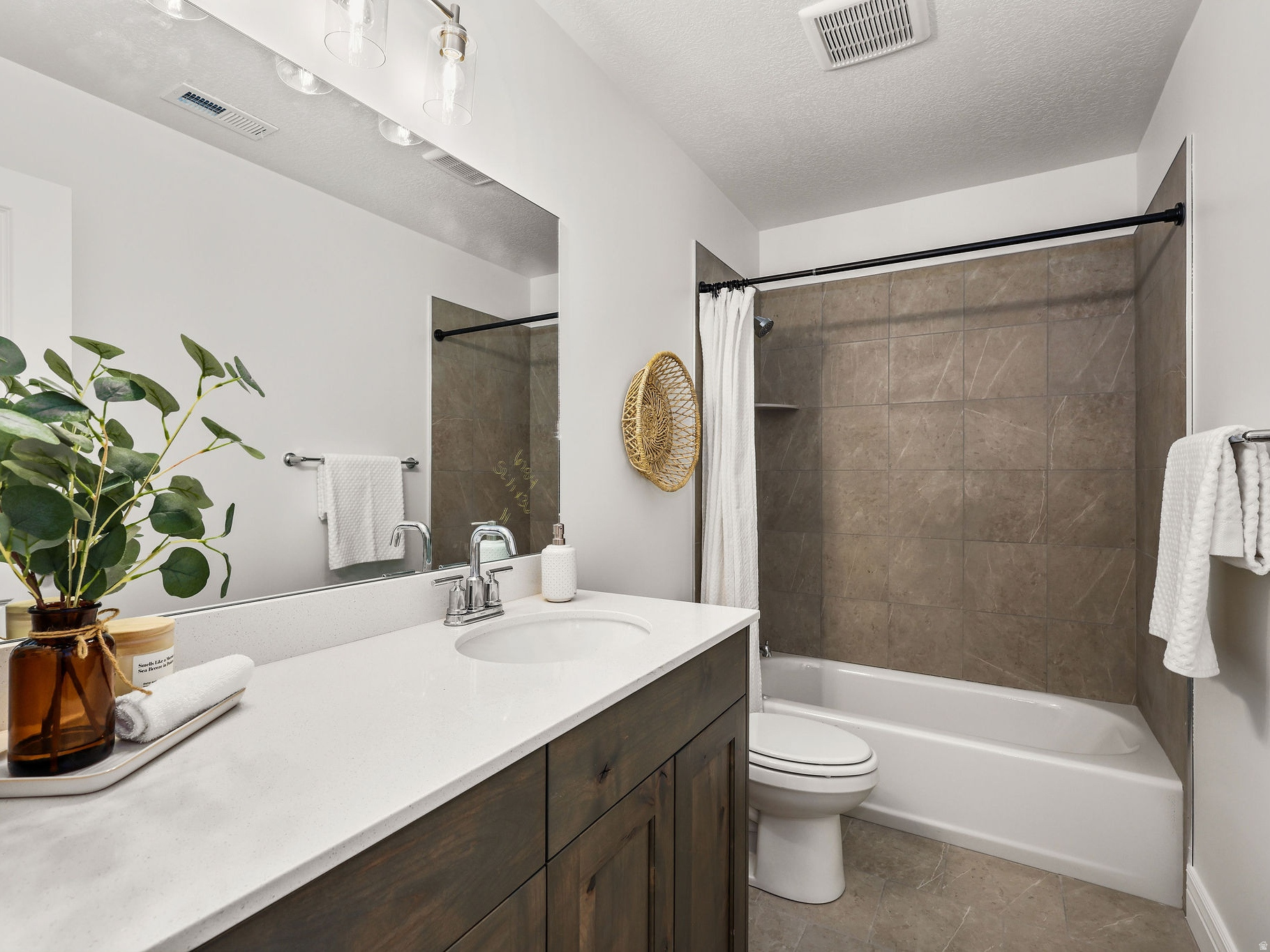 HALL HAVEN - Residential