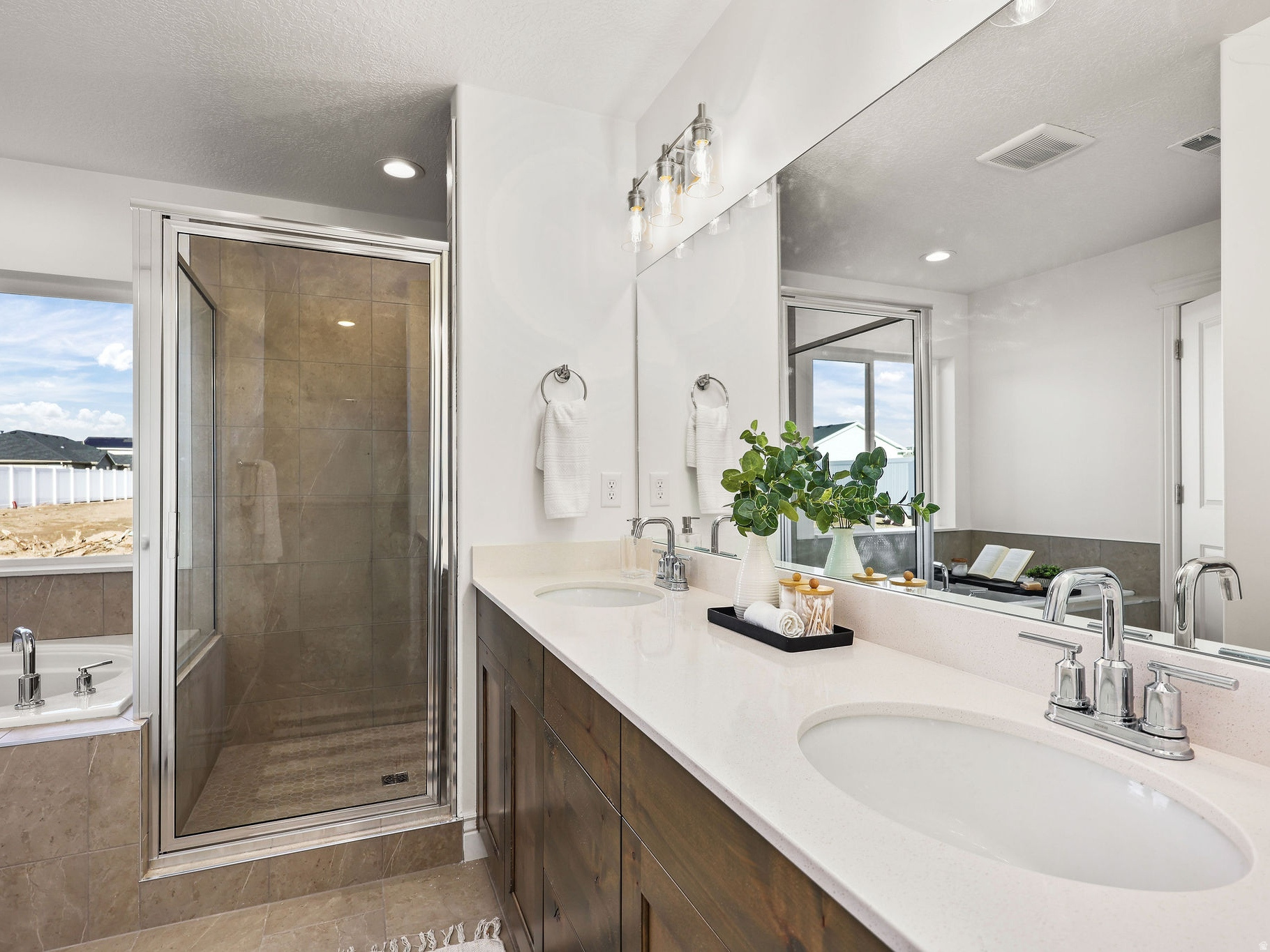 HALL HAVEN - Residential