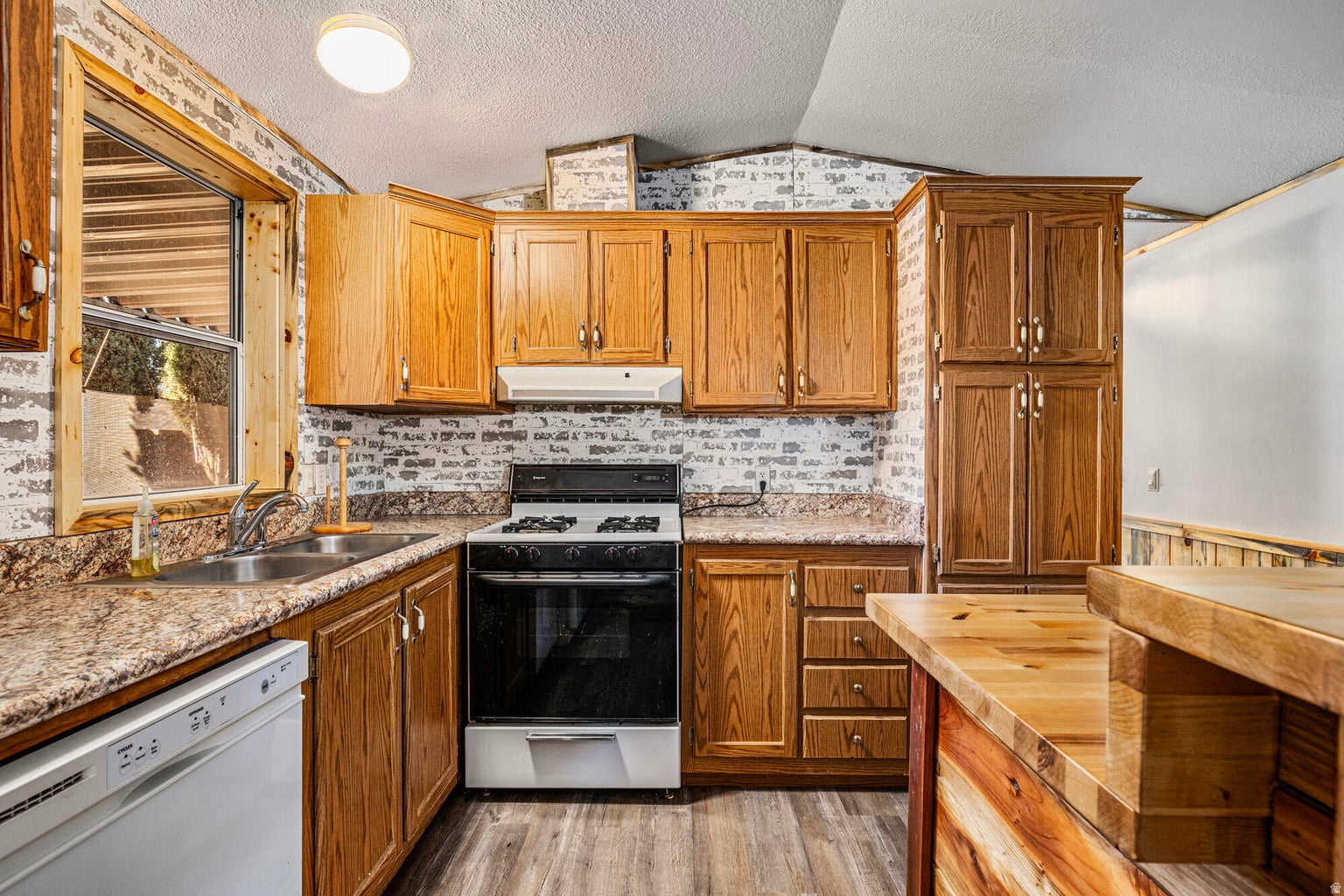 LAVA BLUFF MOBILE HOME PARK AMD - Residential