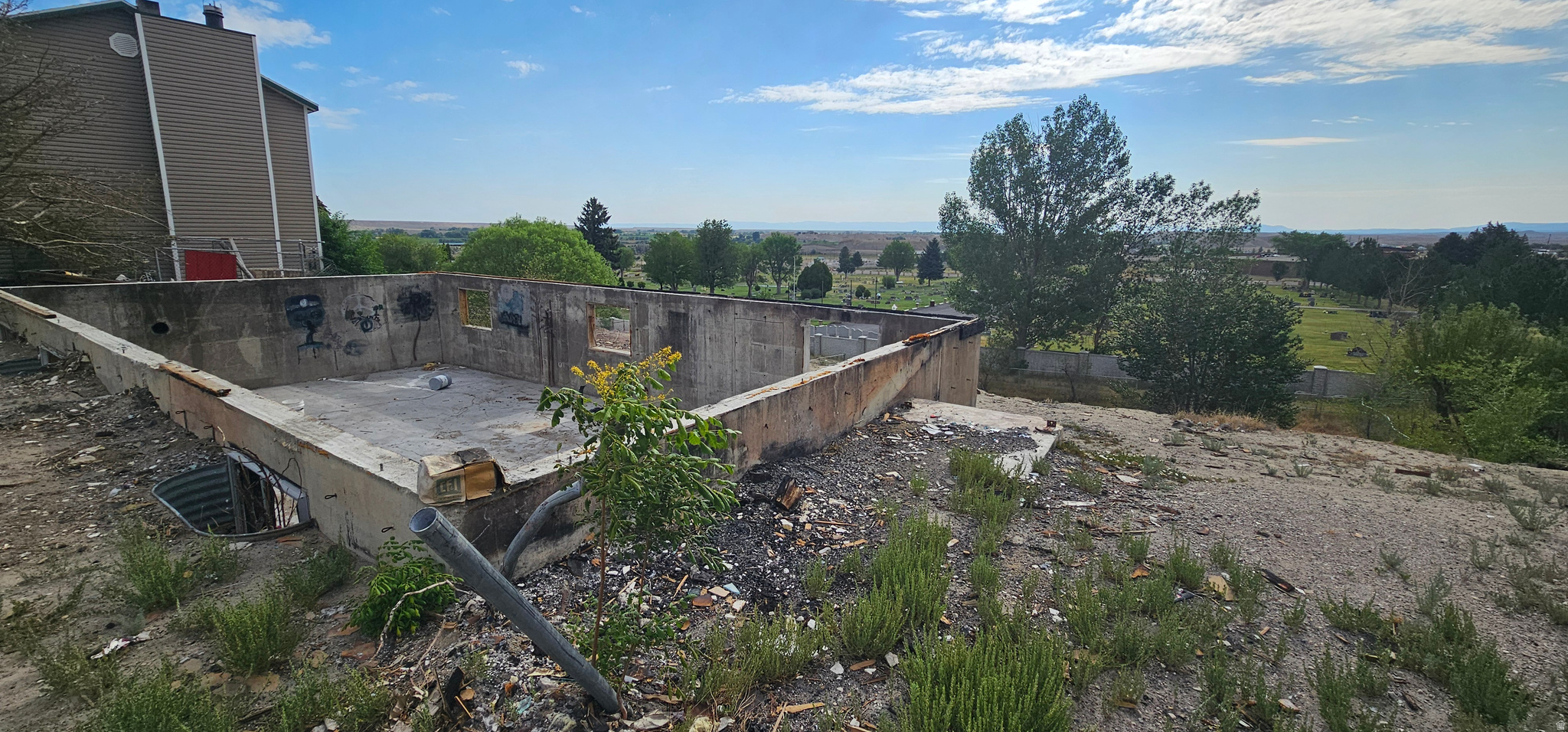 01-0207-0035 - Land