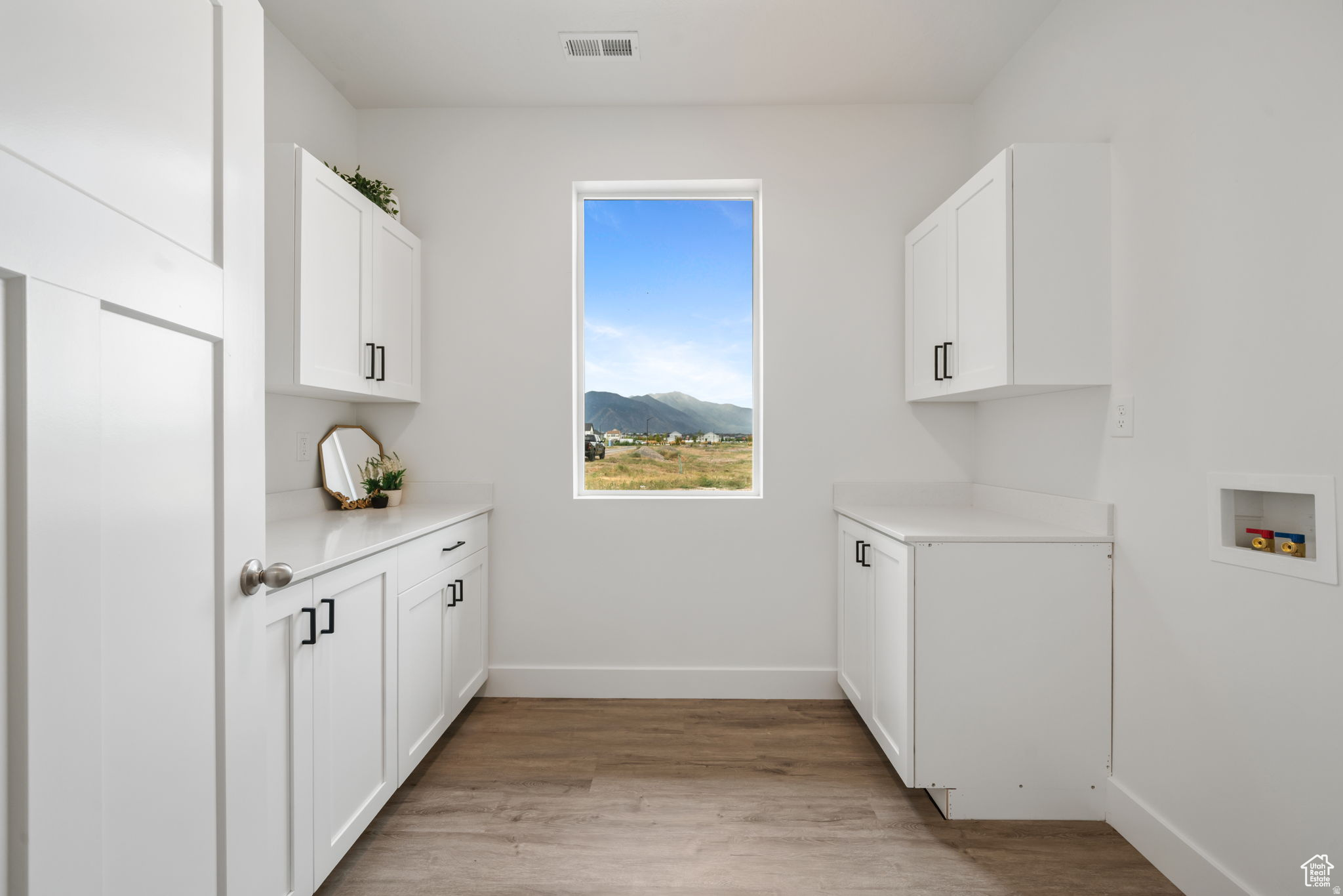 WEST FIELD CENTRAL - Residential