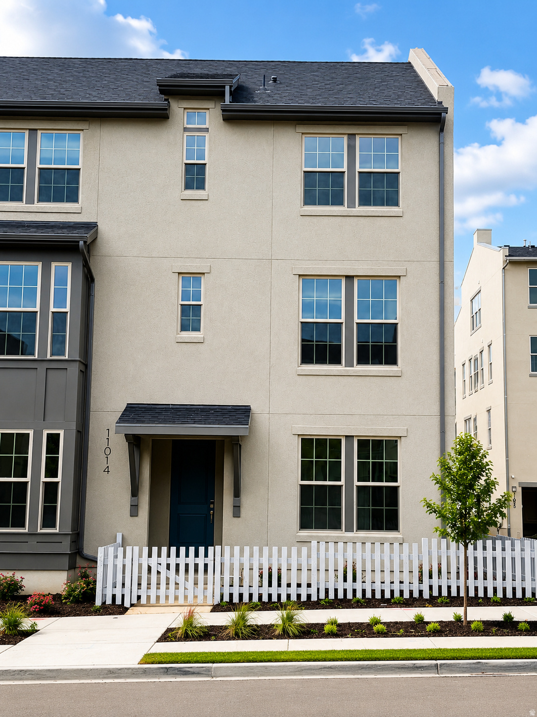 URBAN TOWNHOMES - Residential