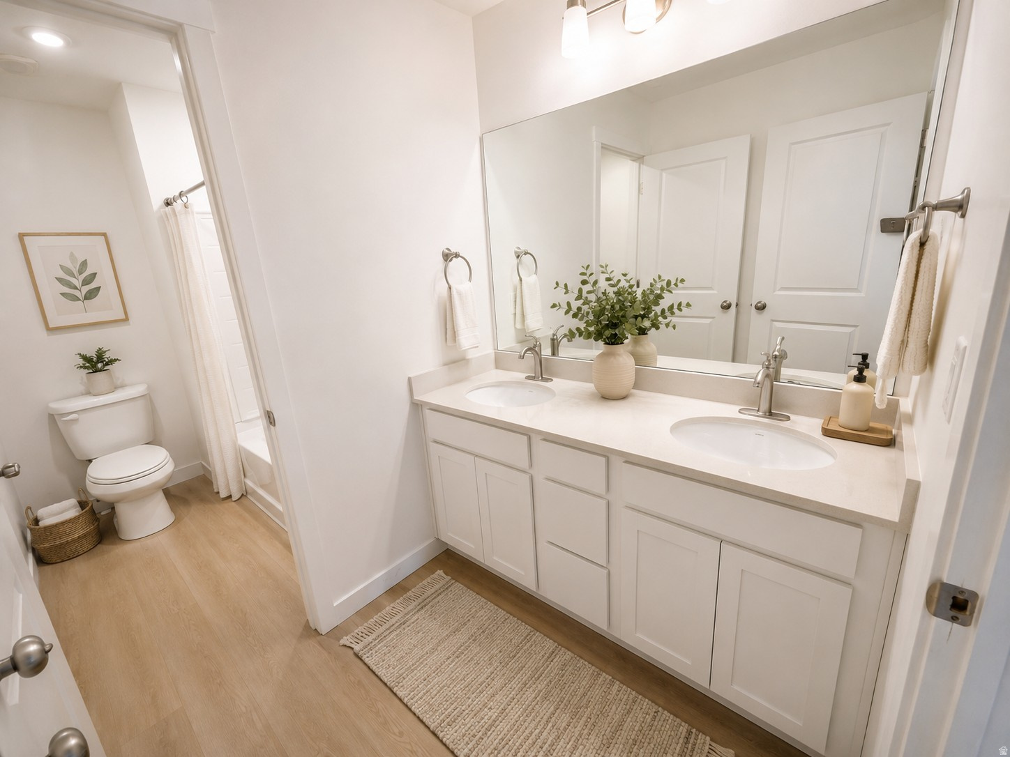 URBAN TOWNHOMES - Residential