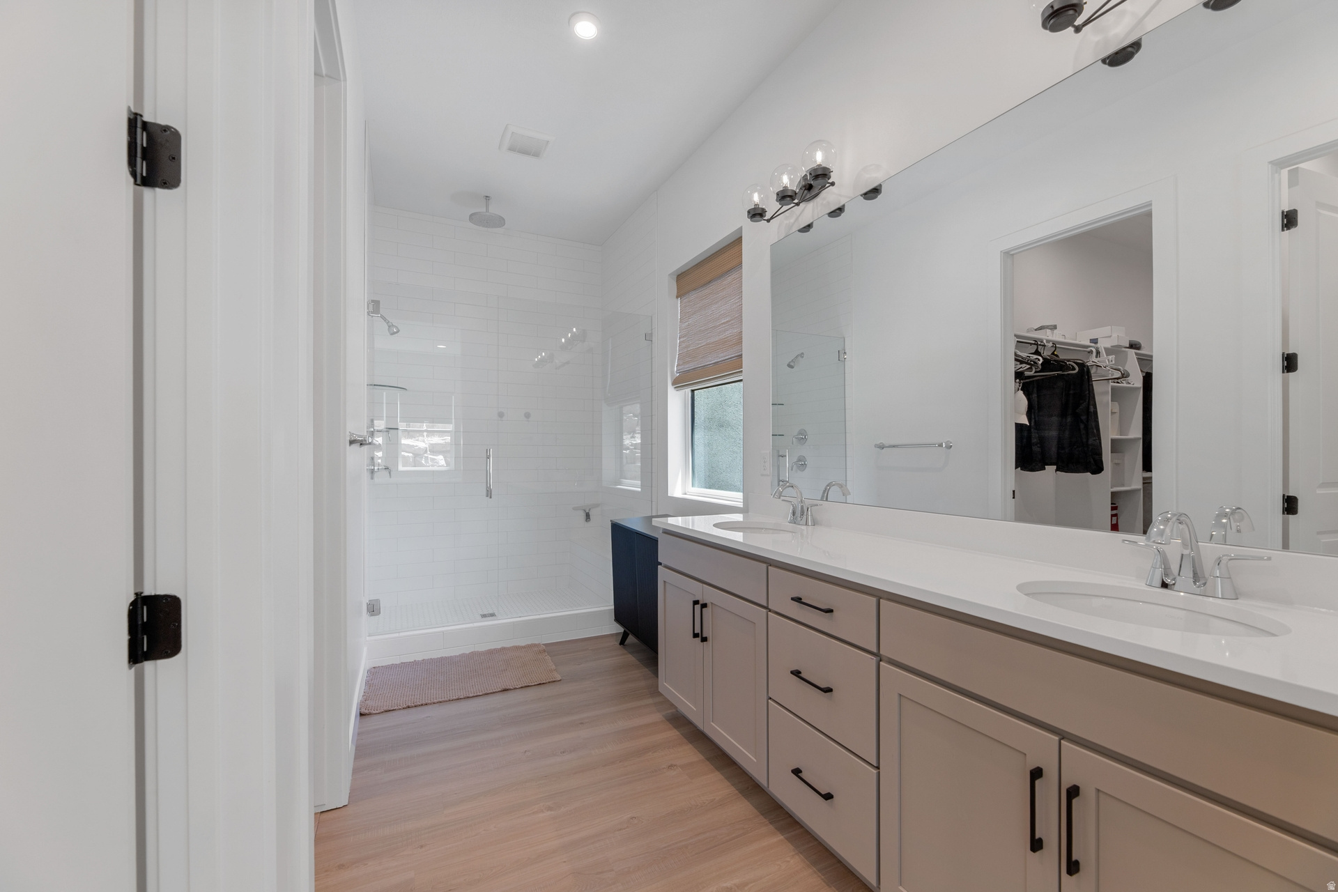 WESTLAKE VISTA - Residential