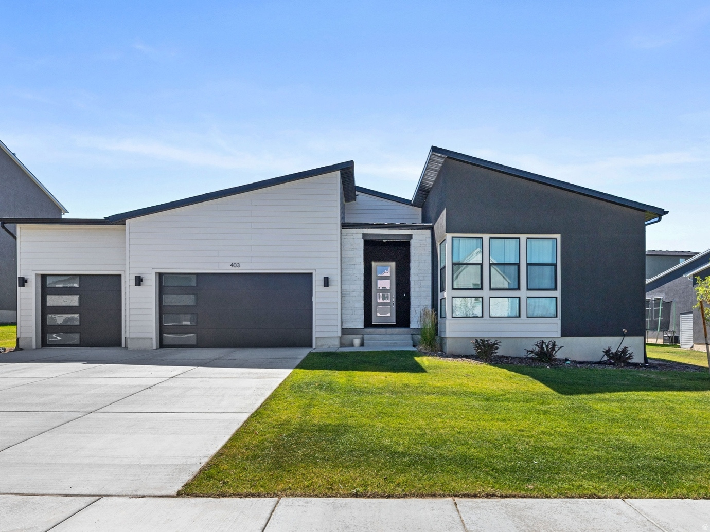 WESTLAKE VISTA - Residential