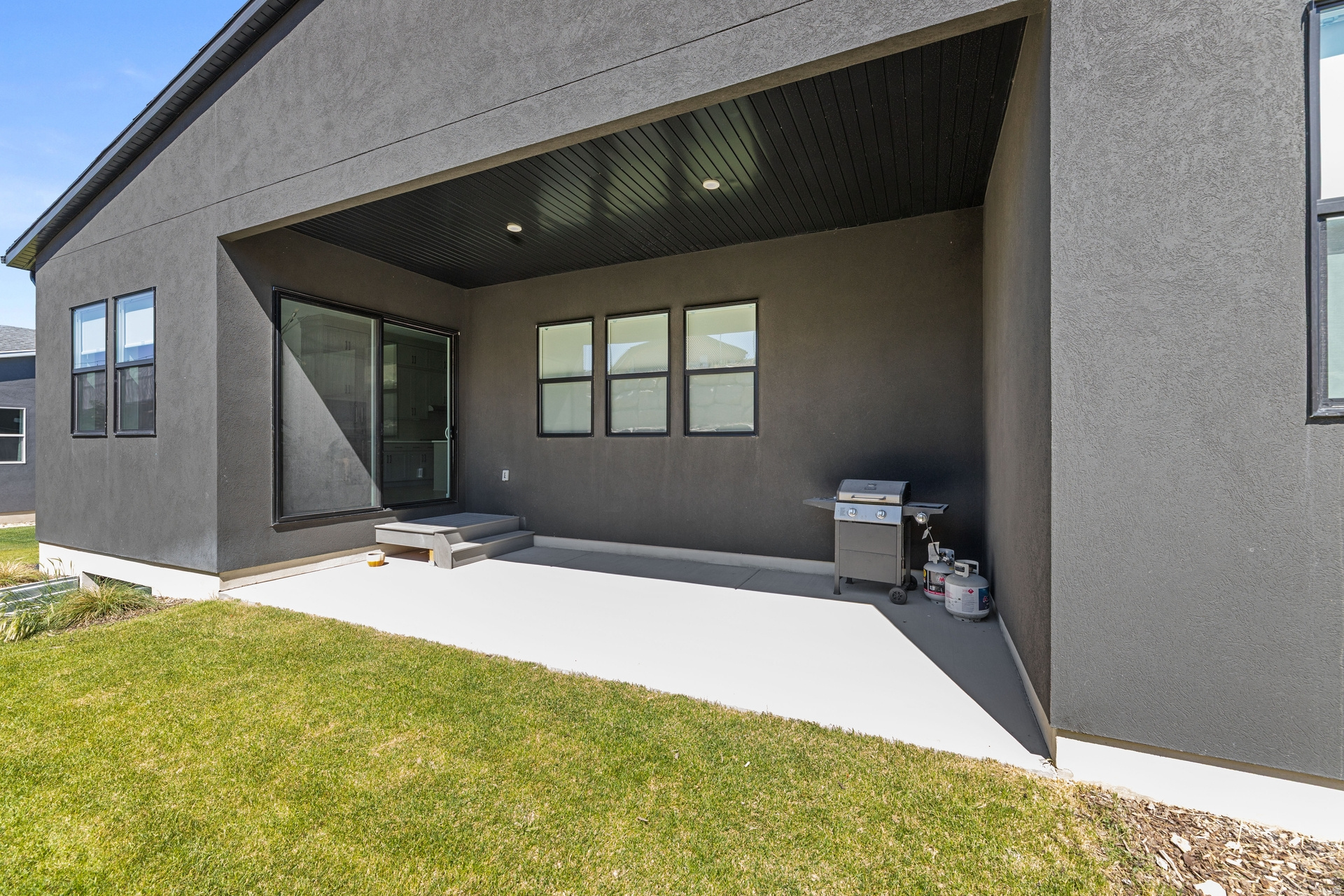WESTLAKE VISTA - Residential